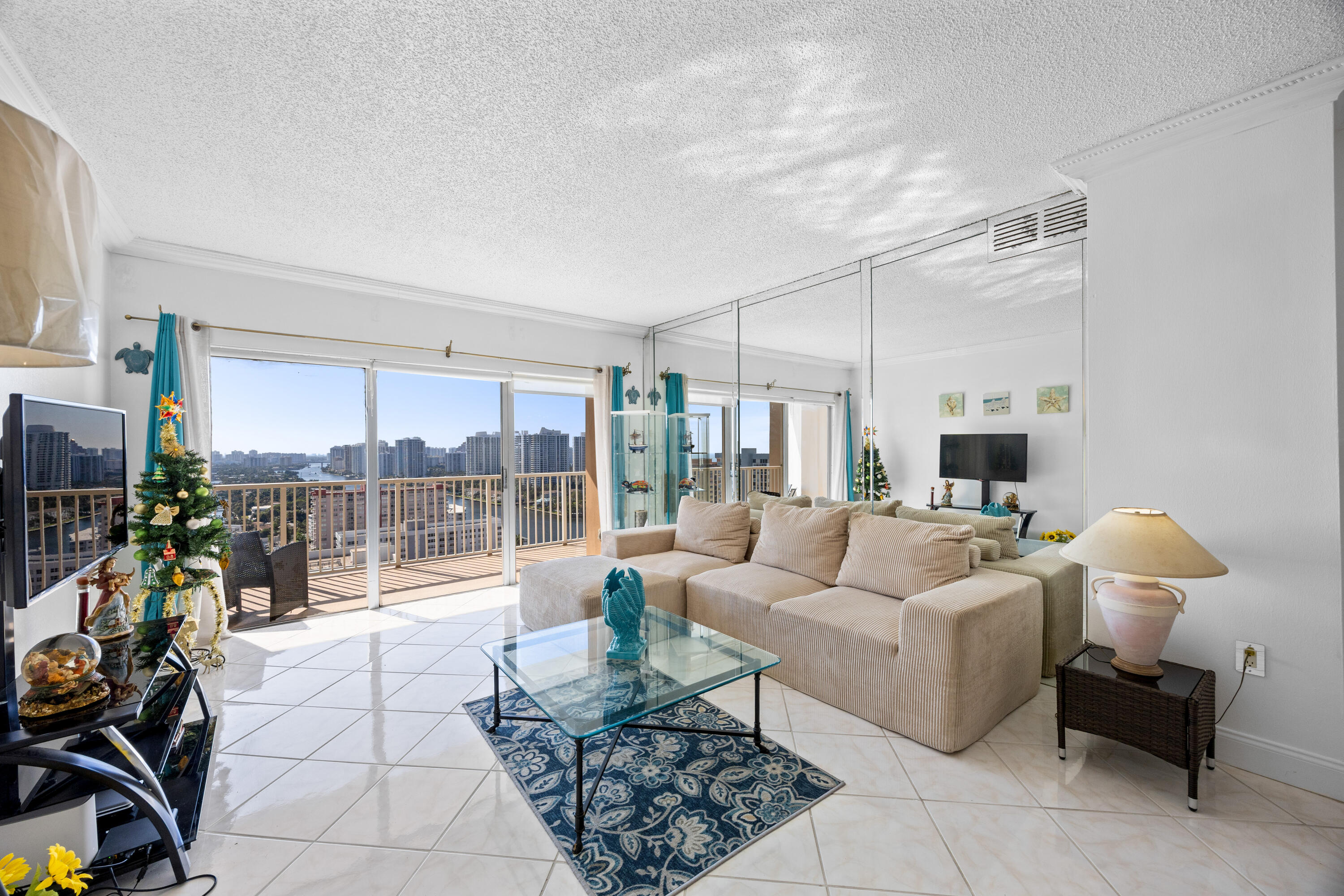 1985 S Ocean Drive Pha