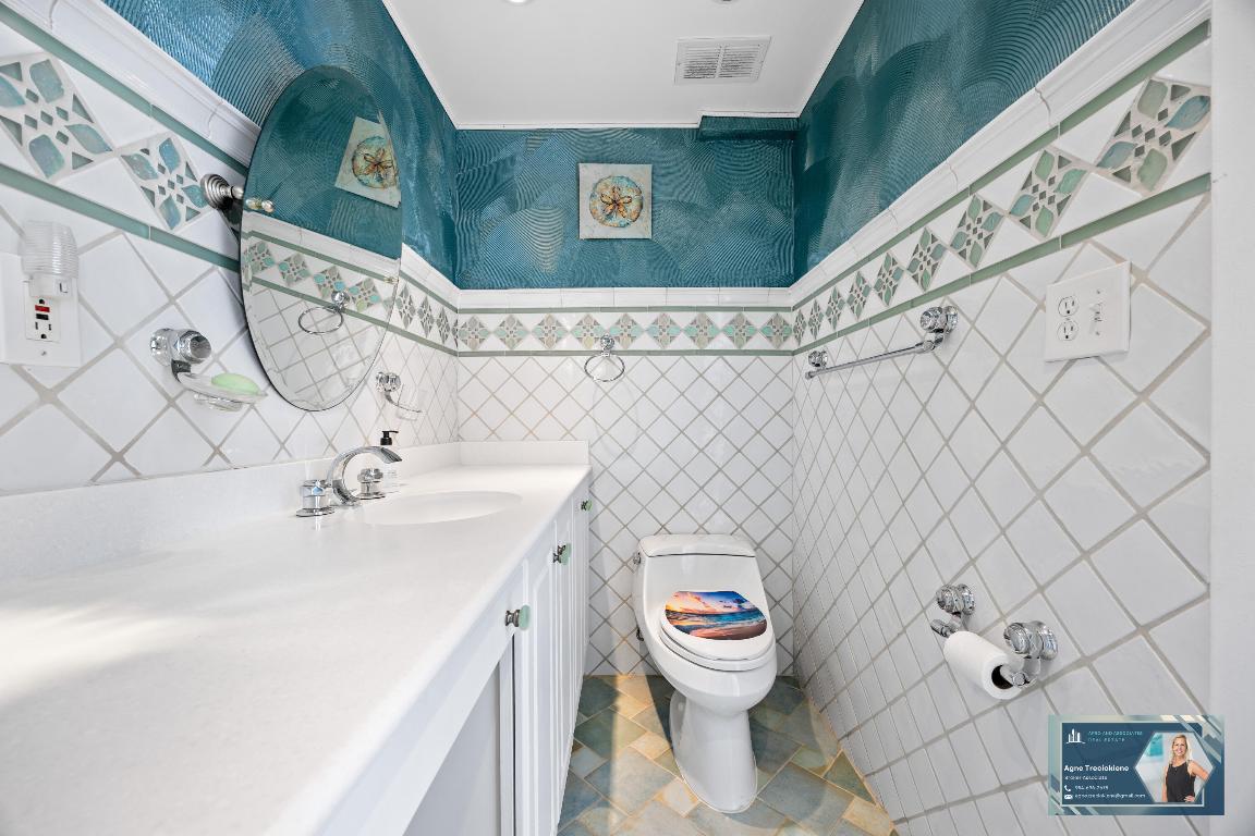 HEMISPHERES CONDO - Residential