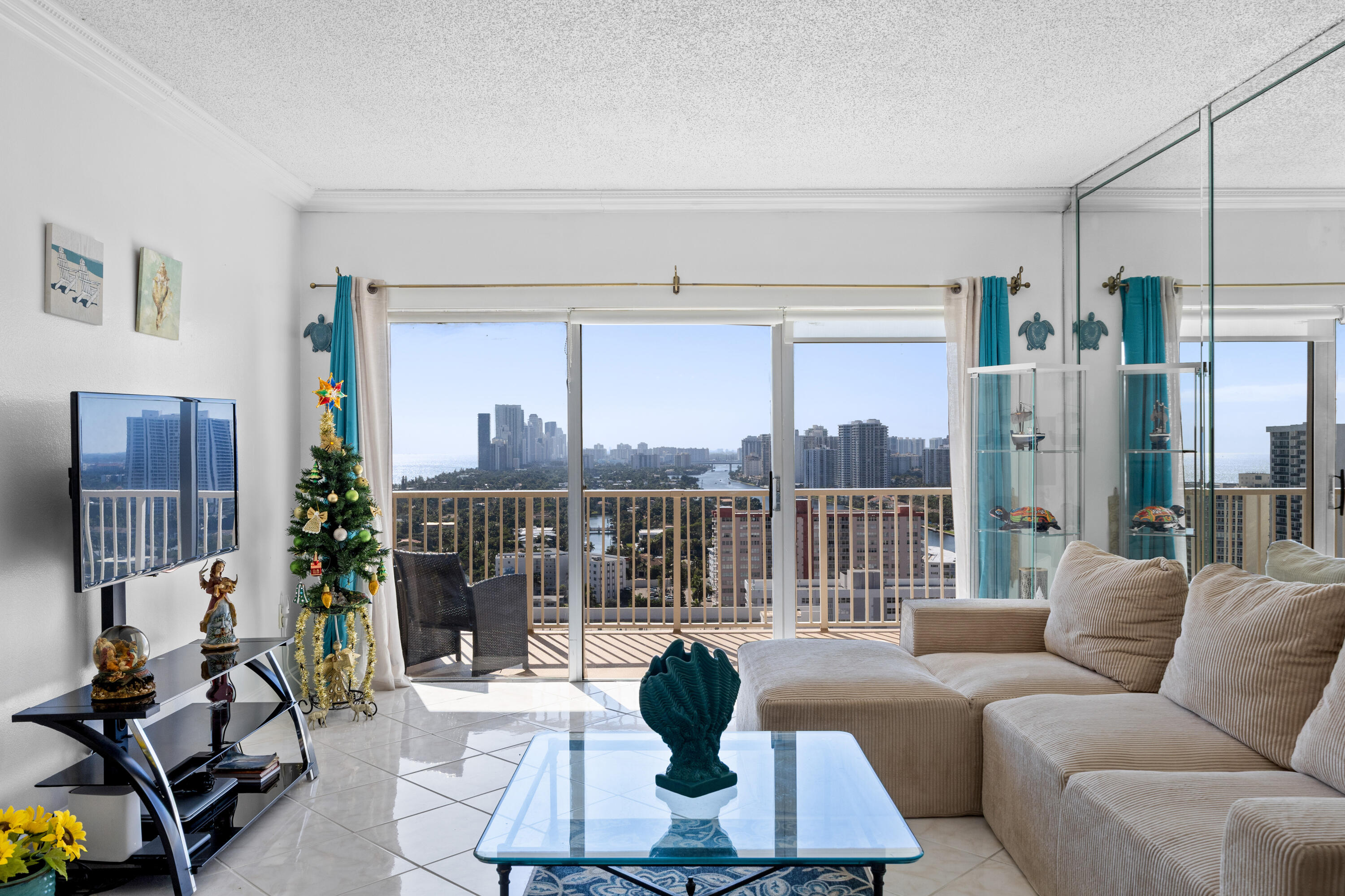 1985 S Ocean Drive Pha