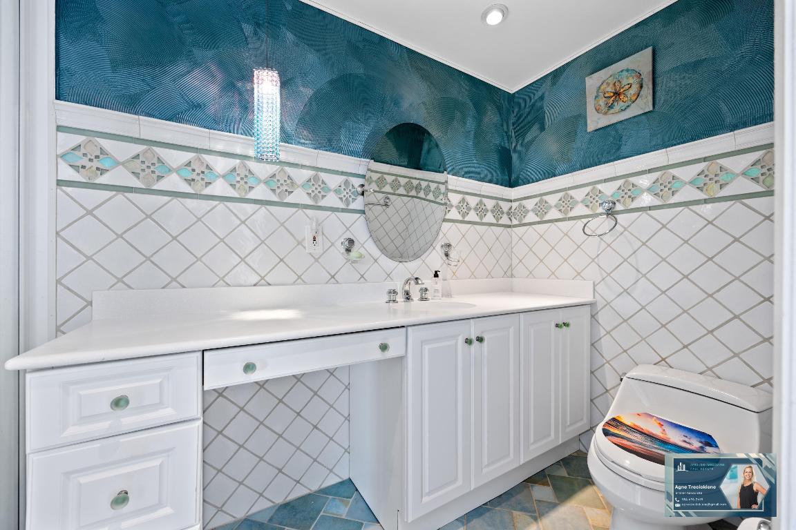 HEMISPHERES CONDO - Residential