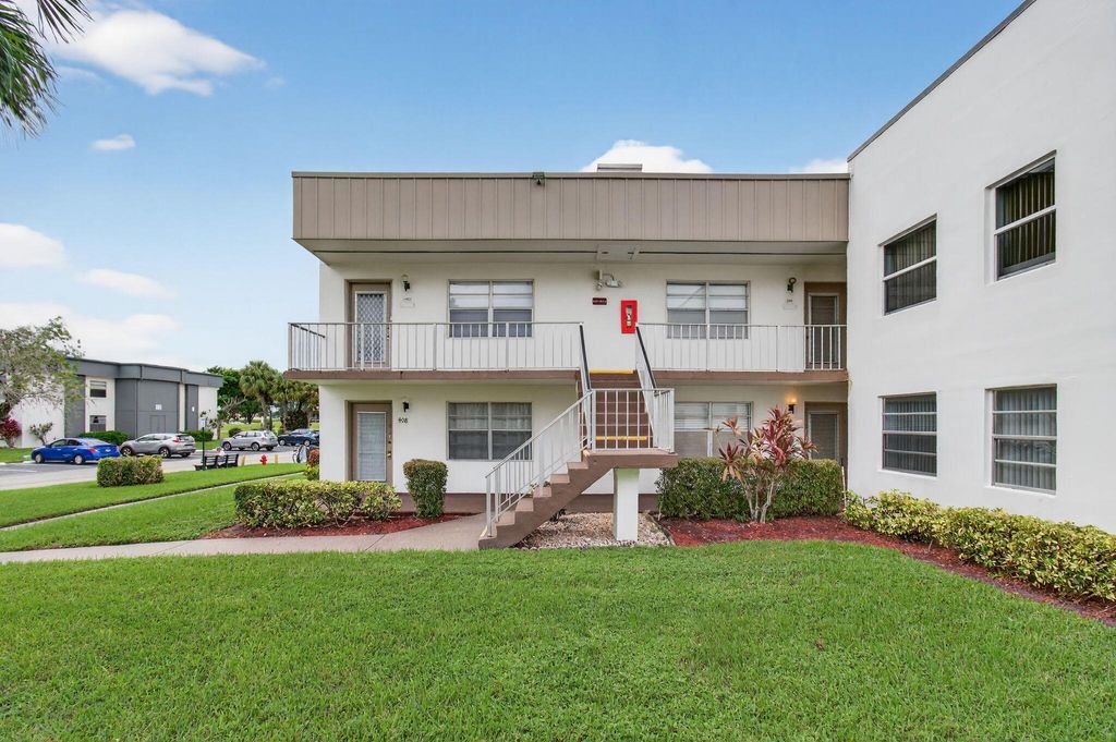 Photo of 406 Piedmont I, Delray Beach, FL 33484 (MLS # R11130788)