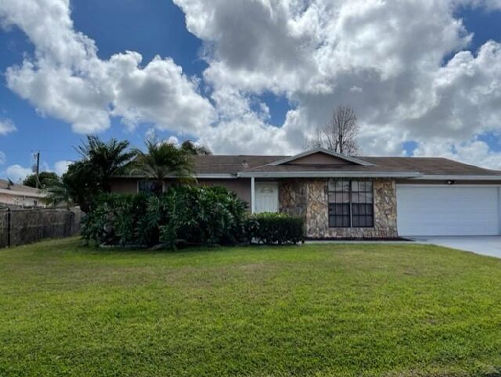 Photo of 554 SE Ocean Spray Terrace, Port Saint Lucie, FL 34983 (MLS # R10781627)