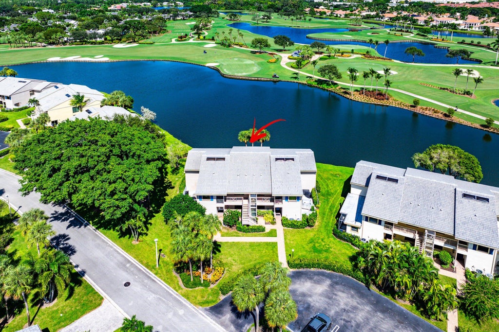 Photo of 17 EASTGATE Drive #B, Boynton Beach, FL 33436 (MLS # B26093240)