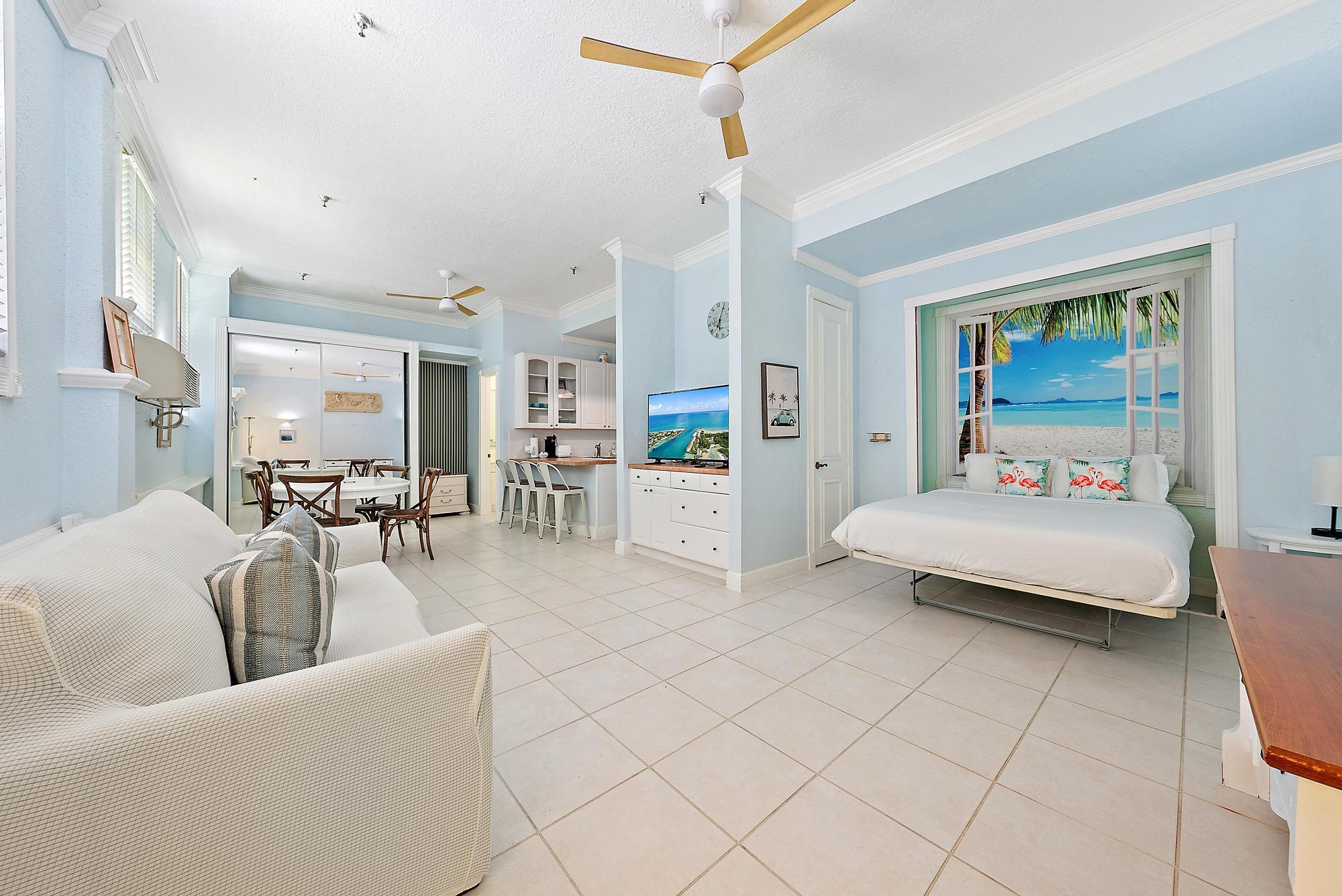 PALM BEACH HOTEL CONDO - Residential