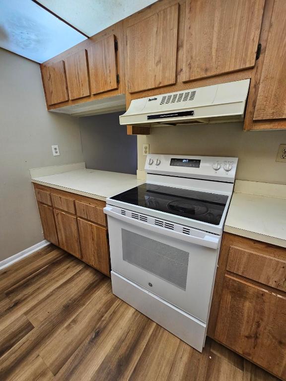 PRESIDENTIAL GOLFVIEW CONDO - Residential Lease