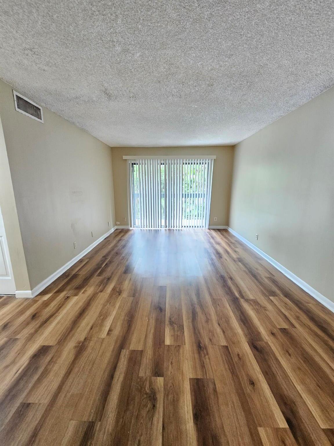 PRESIDENTIAL GOLFVIEW CON - Residential Lease