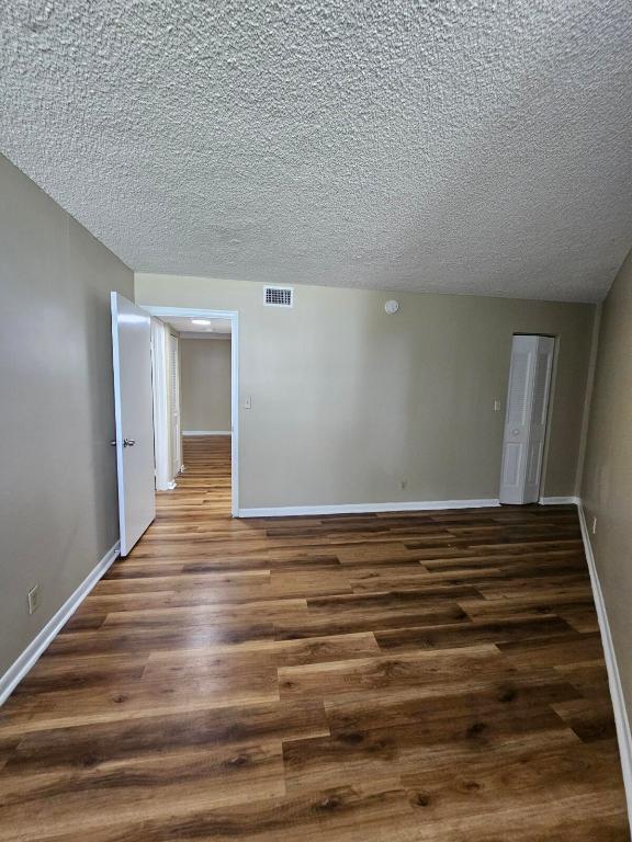 PRESIDENTIAL GOLFVIEW CONDO - Residential Lease