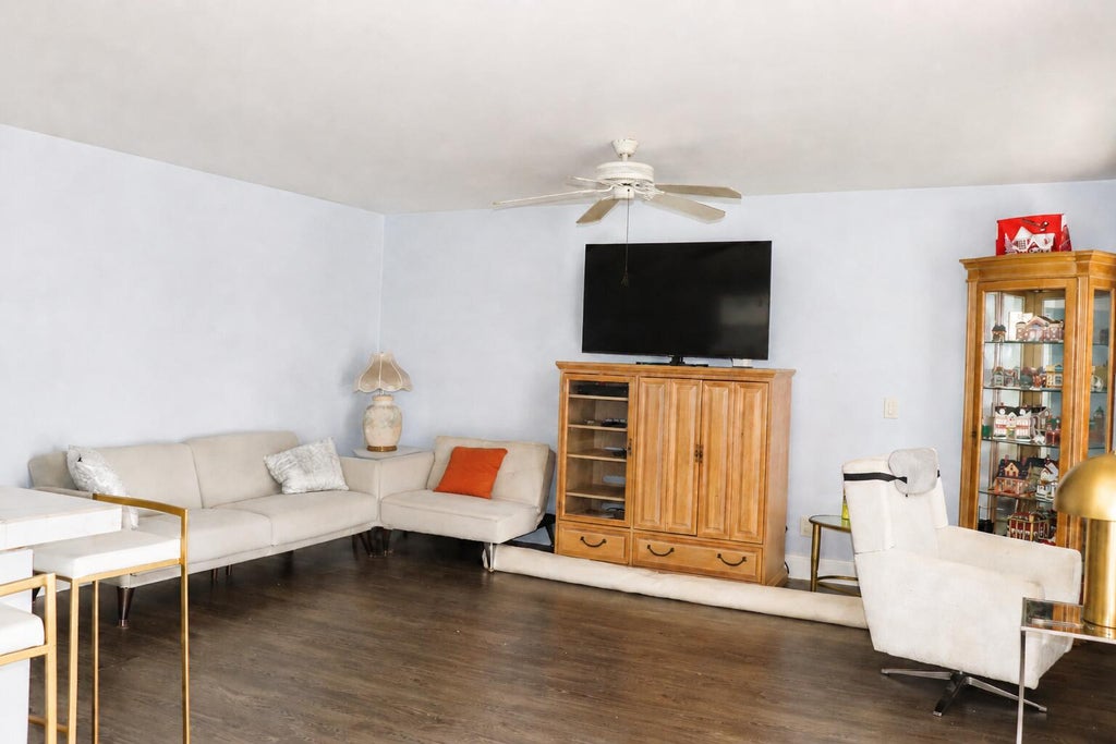 Photo of 120 Seville Blvd E, Delray Beach, FL 33446 (MLS # B26074665)