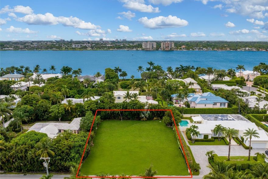 Fantastic 150' X 117' +/- lot in the Near North End. Just two houses from the Lake Trail. Excellent opportunity to build your Palm Beach dream home!