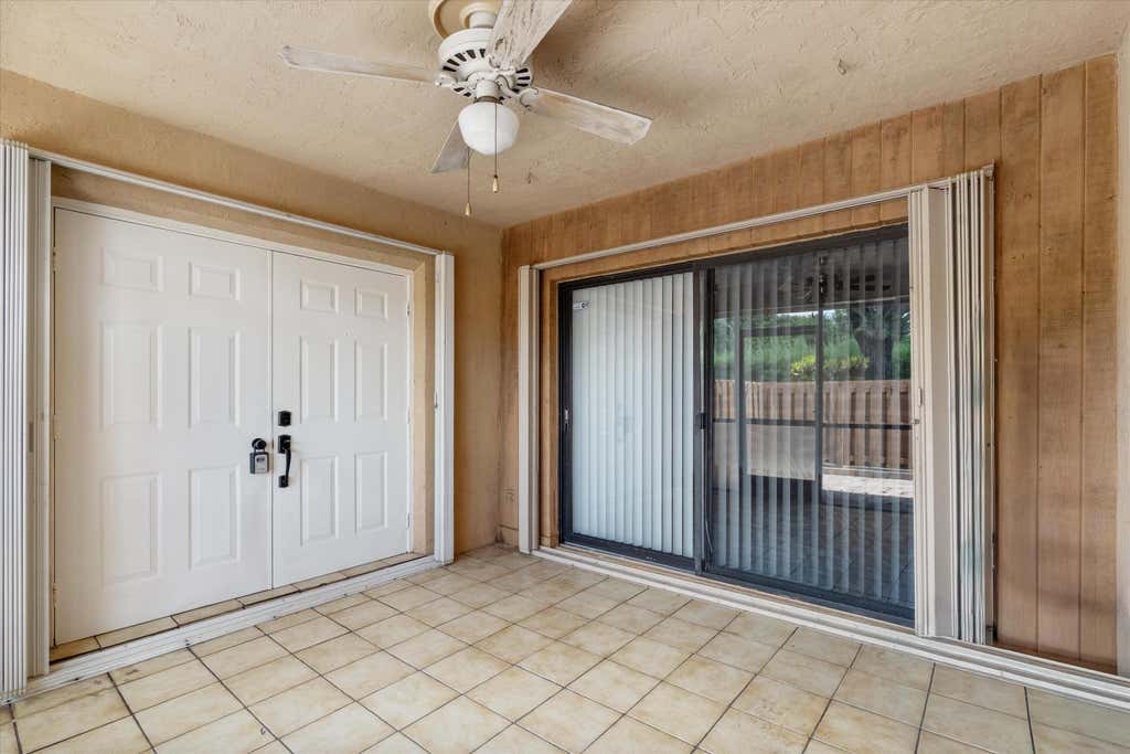 Photo of 2035 SW 24TH Circle, Boynton Beach, FL 33426 (MLS # B26065430)