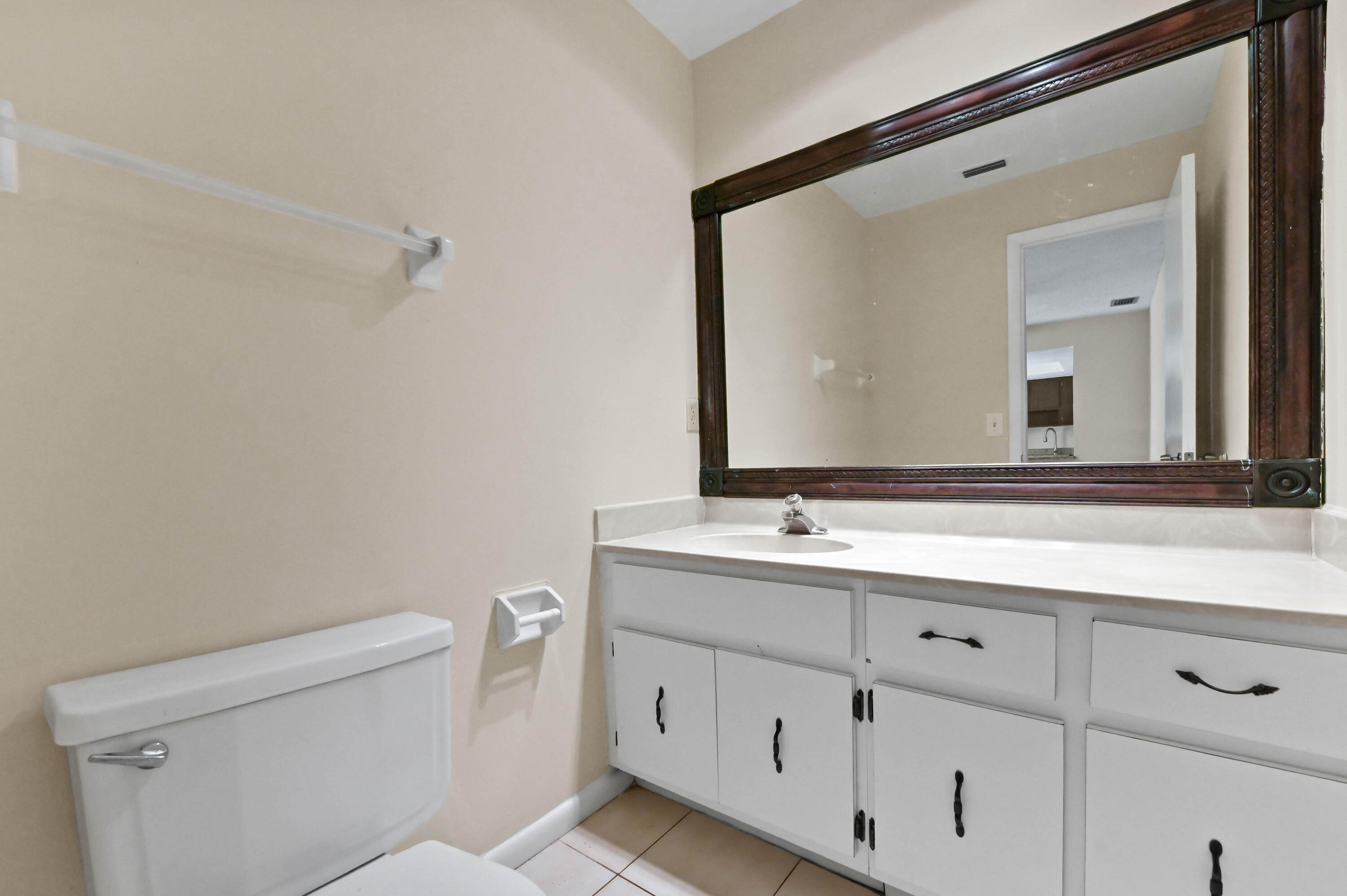 FRENCH QUARTER - Residential Lease