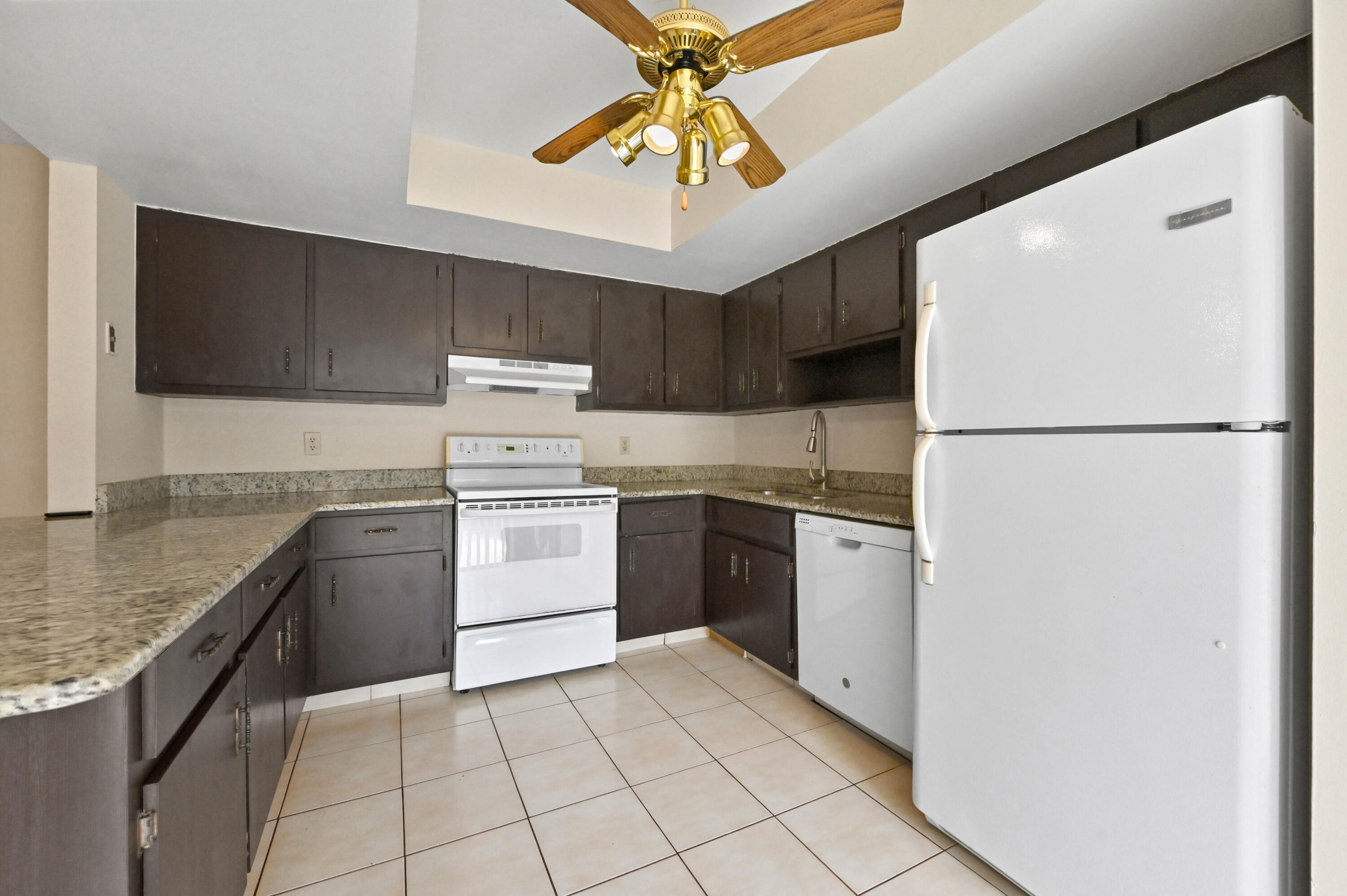 FRENCH QUARTER - Residential Lease