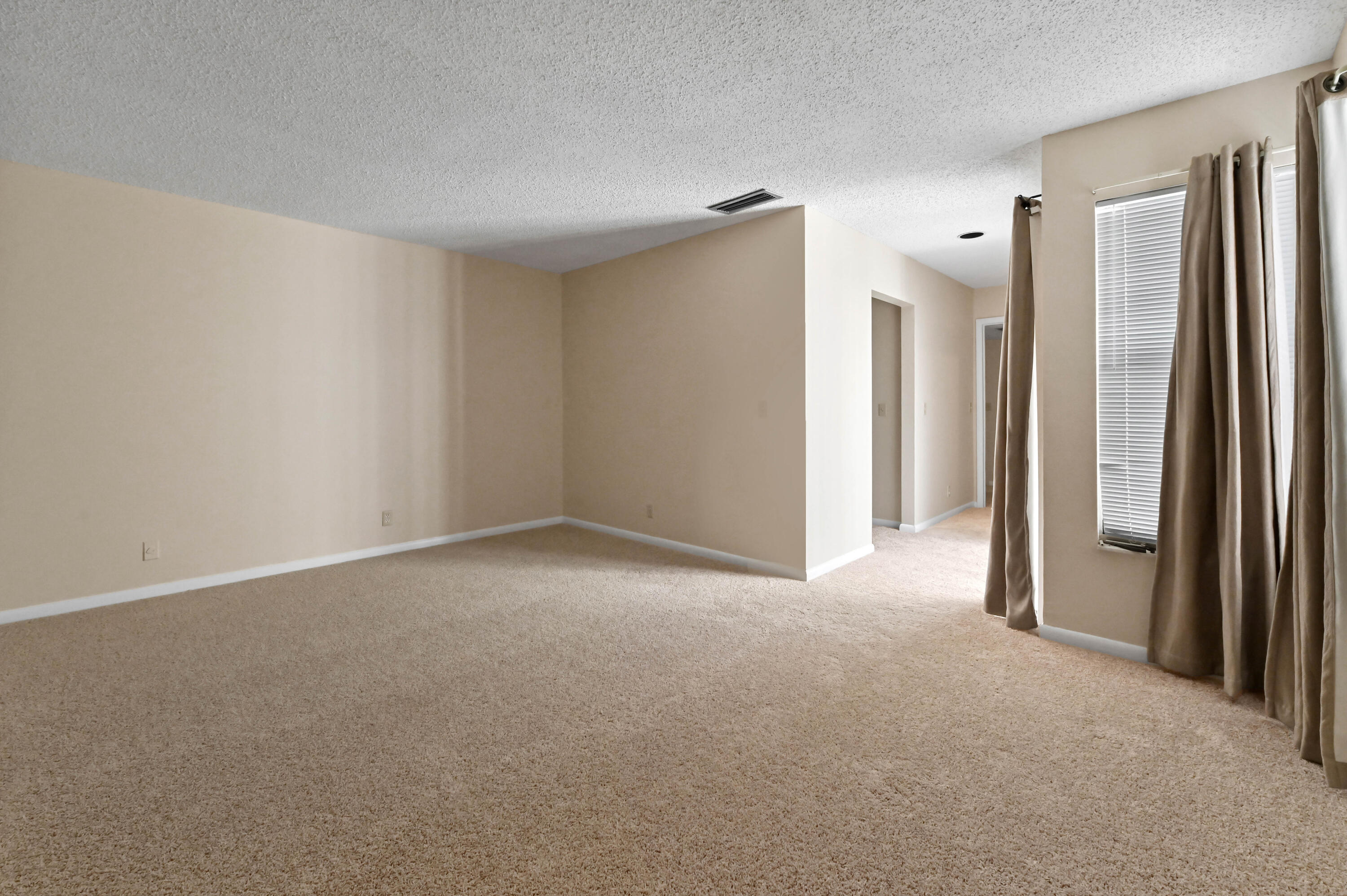 FRENCH QUARTER - Residential Lease