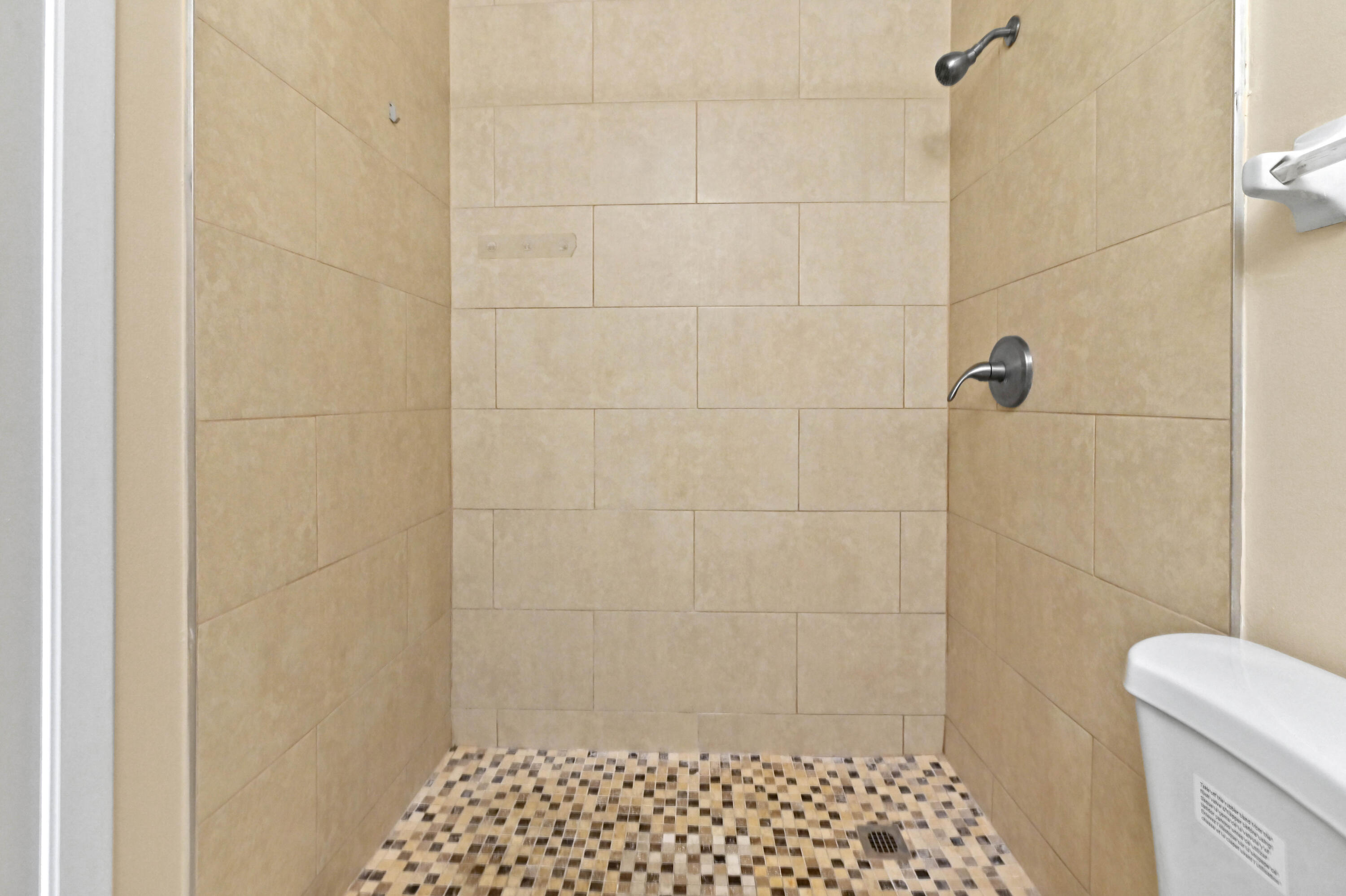 FRENCH QUARTER - Residential Lease