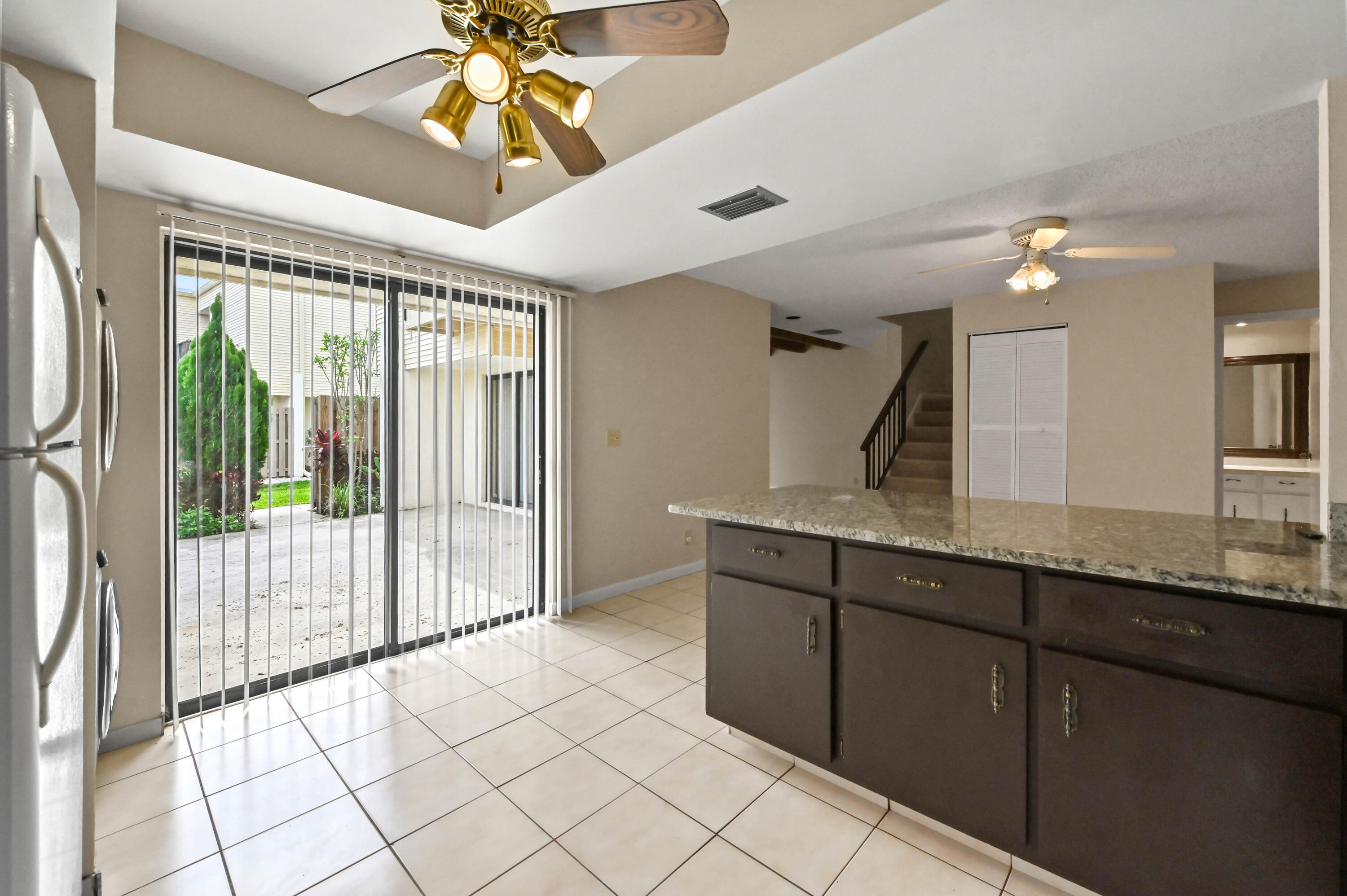 FRENCH QUARTER - Residential Lease