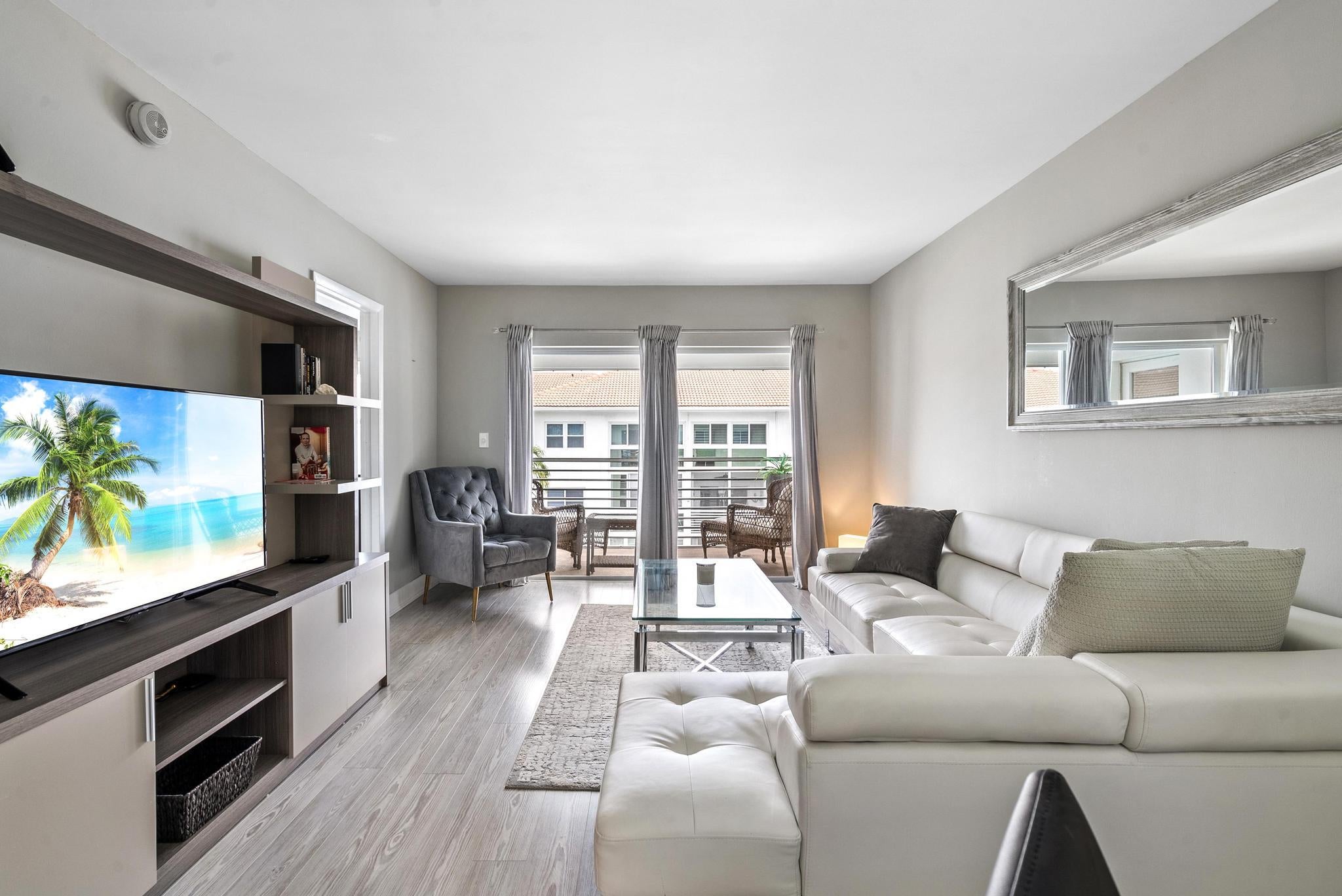 1461 S OCEAN Boulevard 304