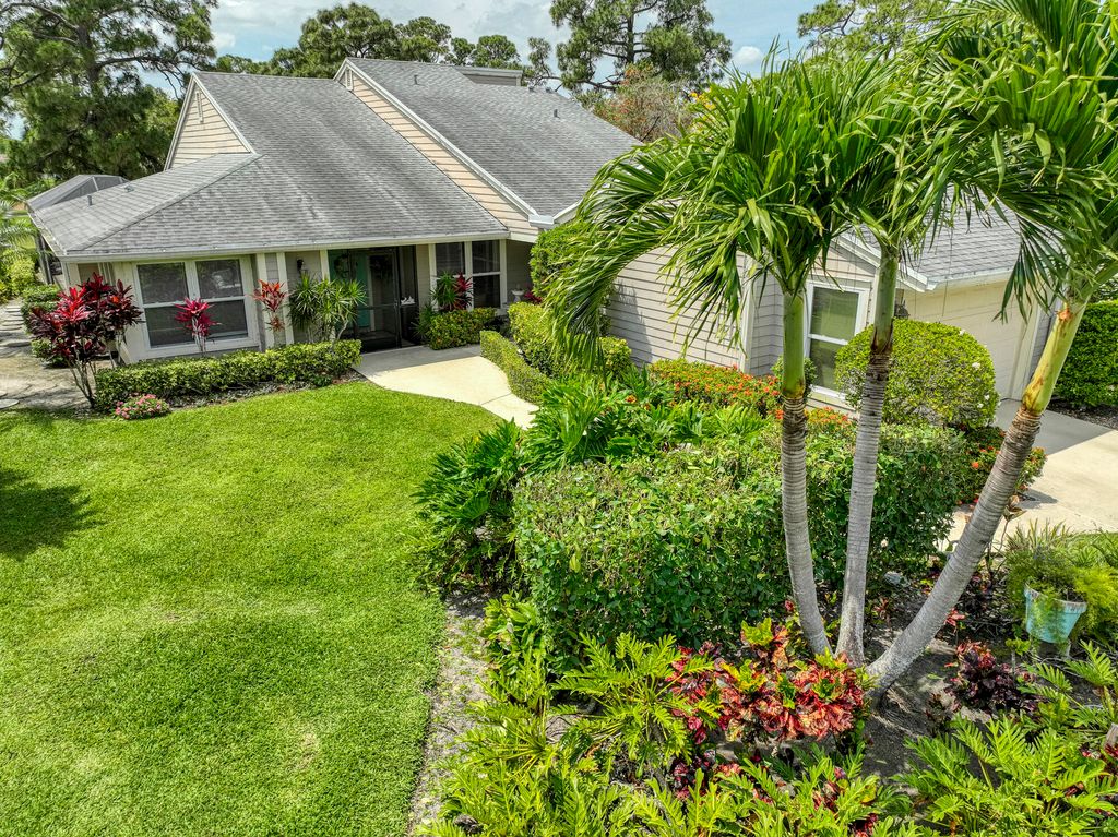 Photo of 6696 S Pine Court, Palm Beach Gardens, FL 33418 (MLS # R10974949)