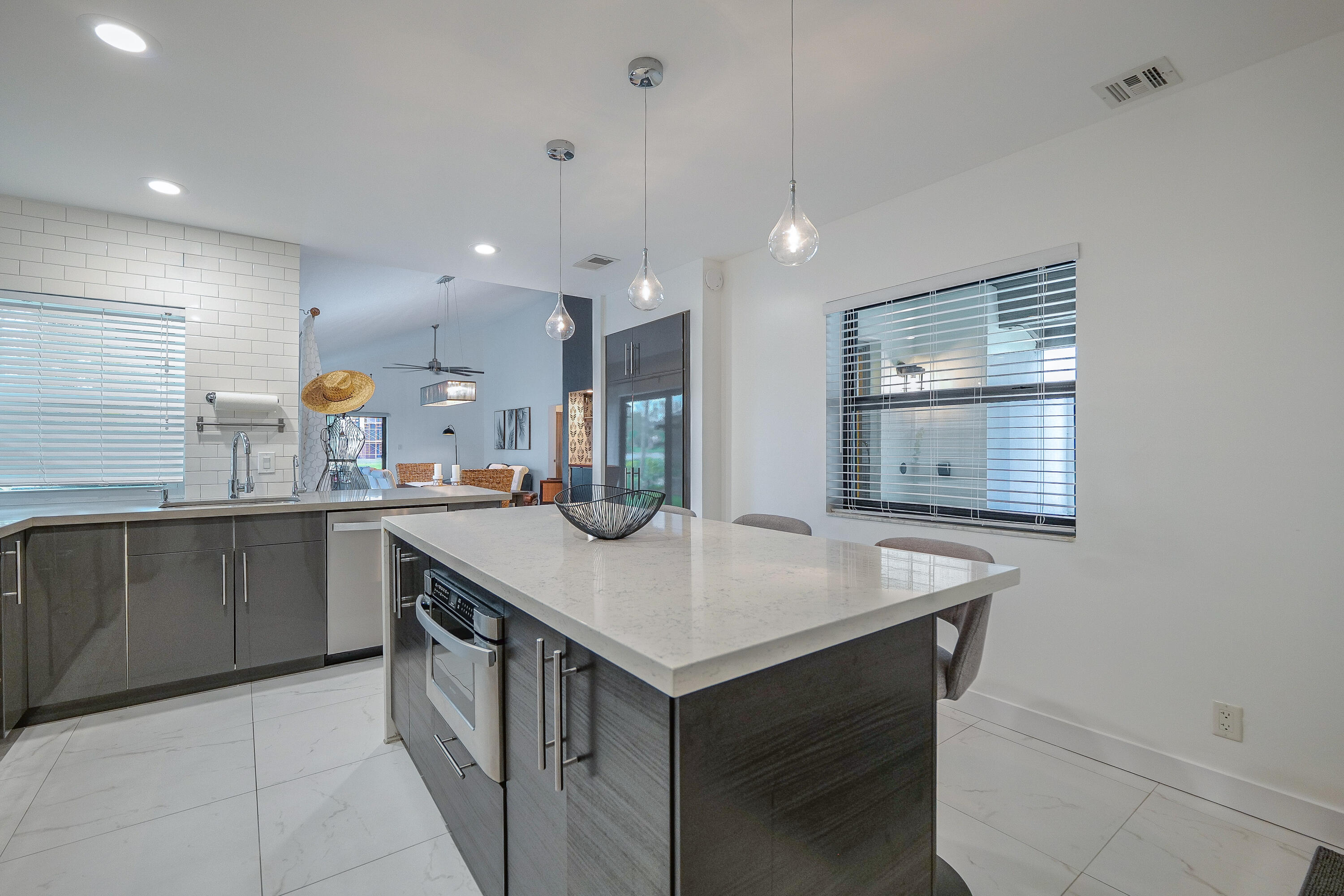 HILLS OF INVERRARY - Residential