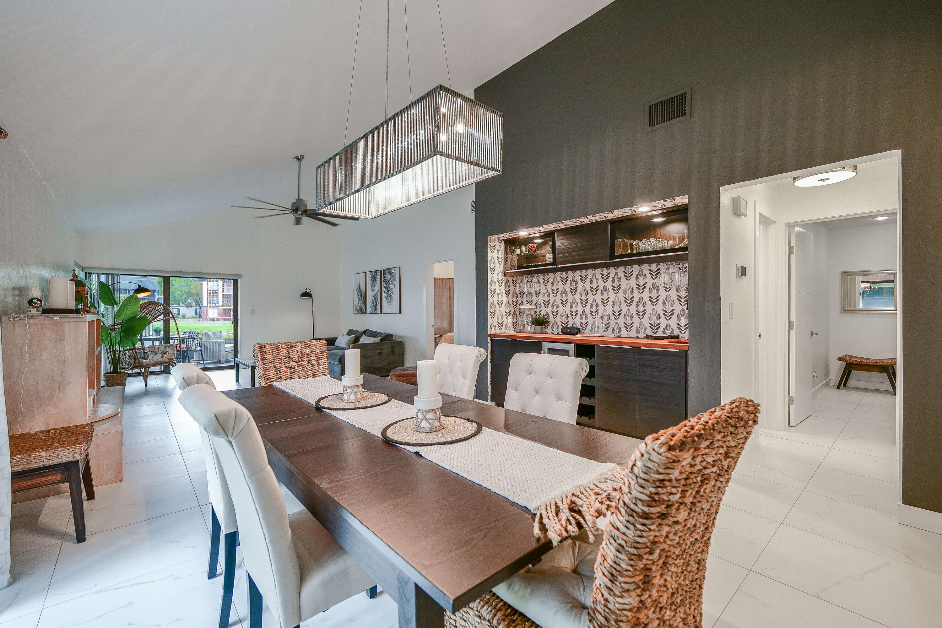 HILLS OF INVERRARY - Residential