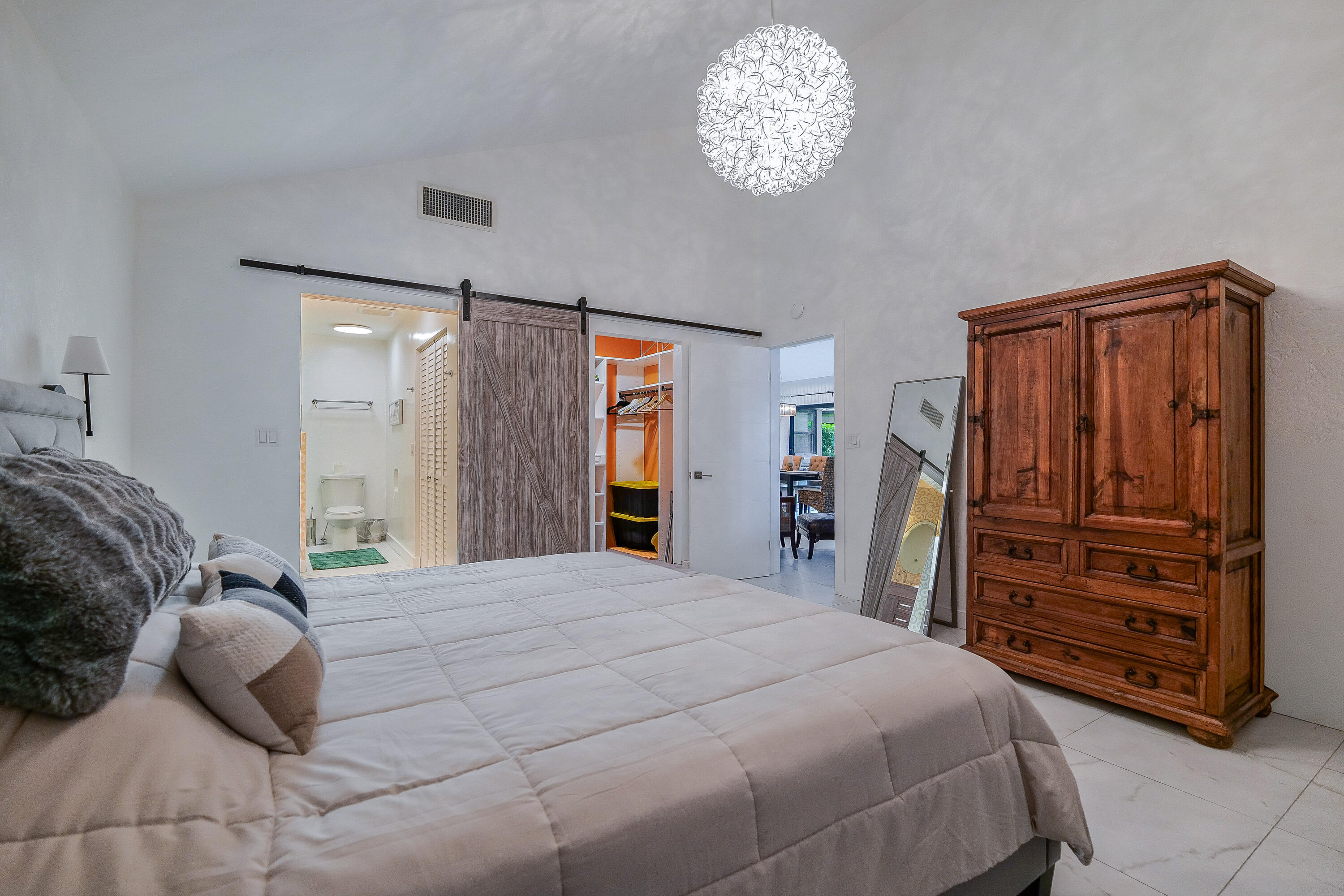 HILLS OF INVERRARY - Residential