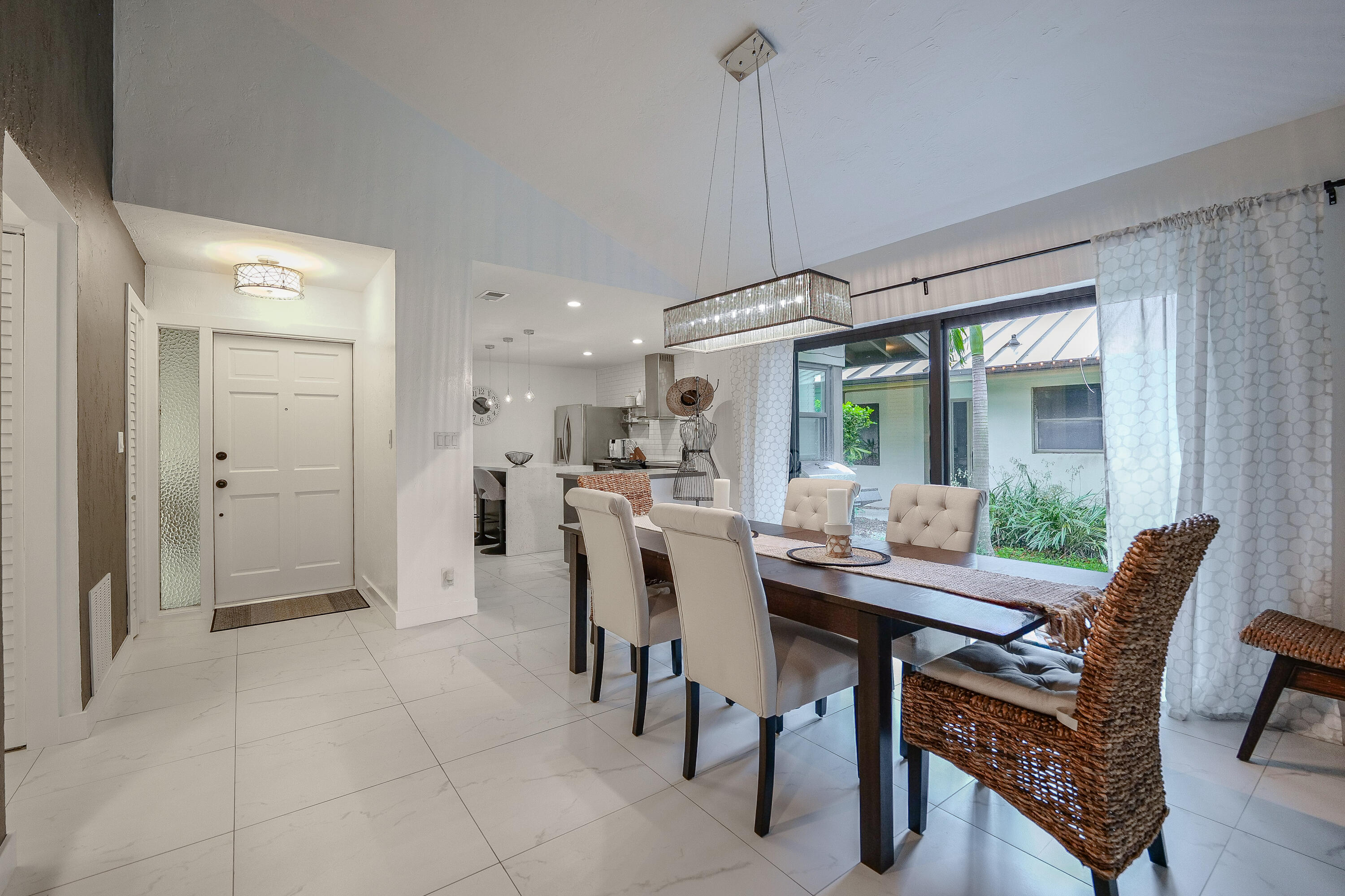 HILLS OF INVERRARY - Residential