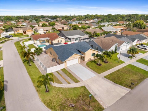 Tiny photo for 23040 SW 54th Avenue, Boca Raton, FL 33433 (MLS # B26035422)