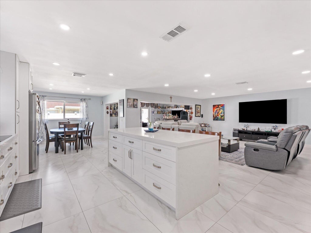 Photo of 23040 SW 54th Avenue, Boca Raton, FL 33433 (MLS # B26035422)
