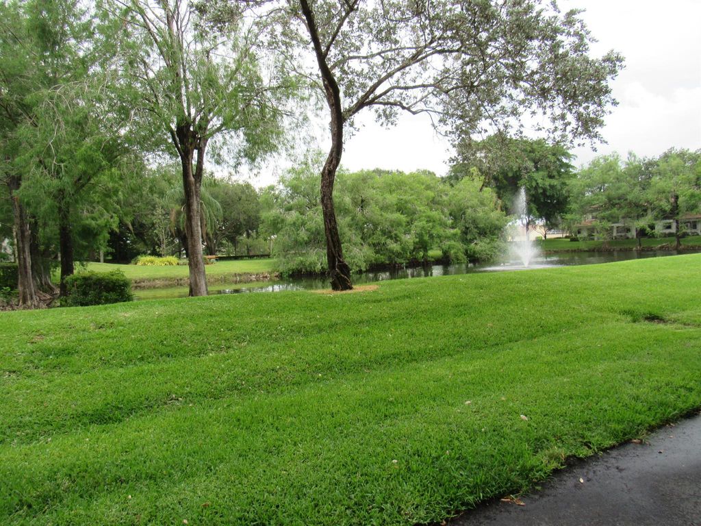 Photo of 2708 Black Oak Way, Boynton Beach, FL 33436 (MLS # R11087610)