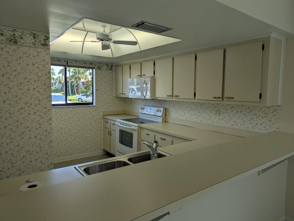 RIVER CLUB CONDO - Residential