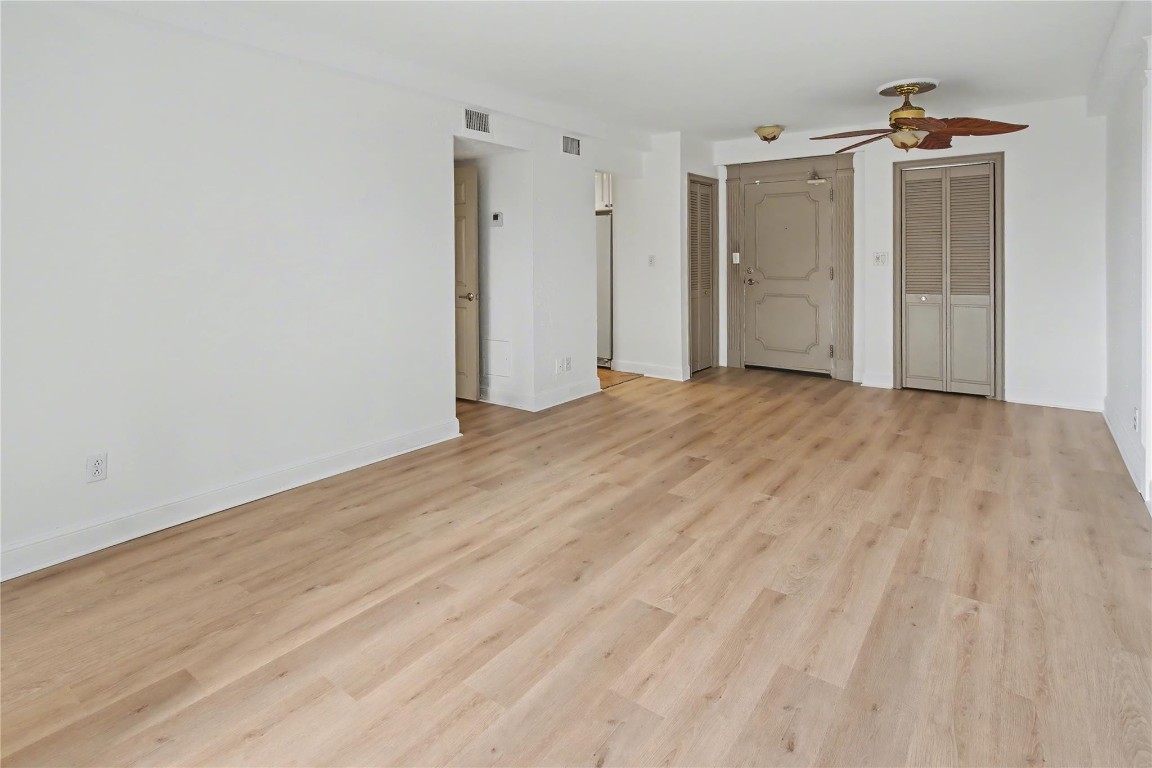 3000 Riomar Street 406