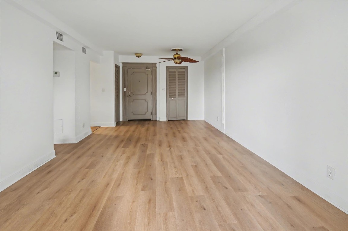 3000 Riomar Street 406