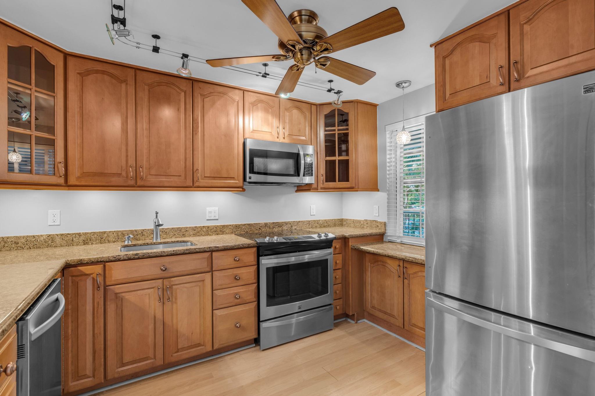 4020 W Palm Aire Dr 312