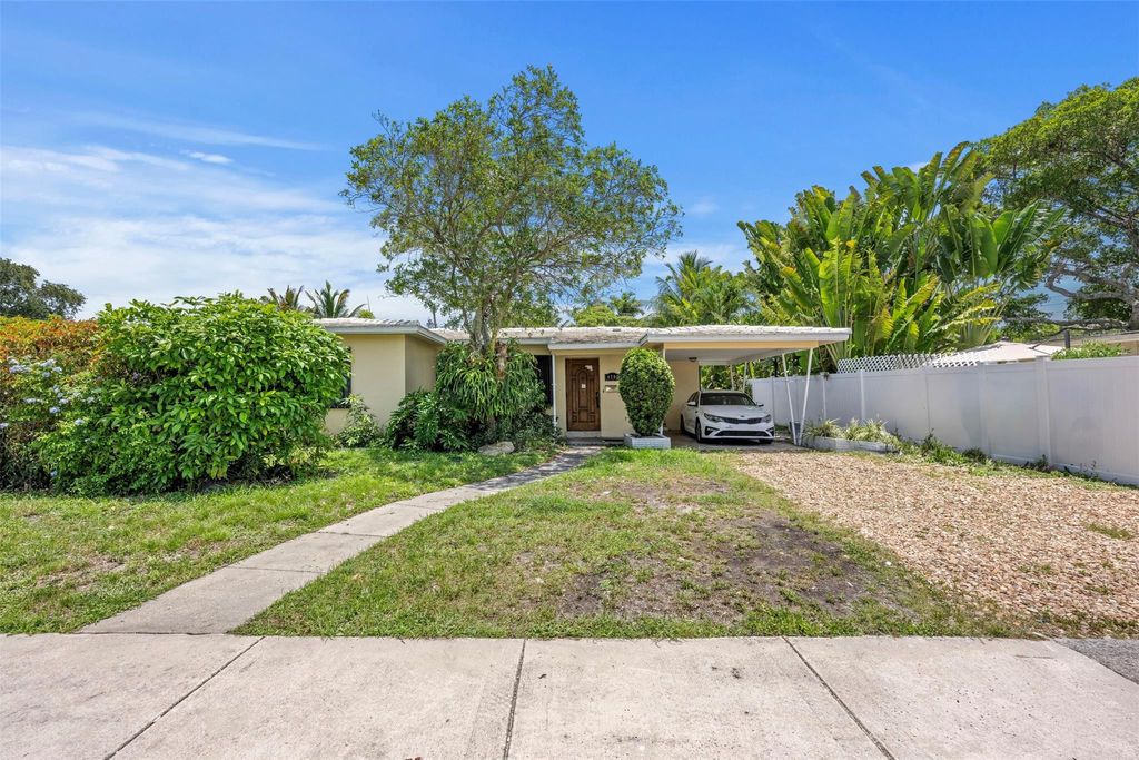 Photo of 1780 NE 19th Street, Fort Lauderdale, FL 33305 (MLS # F10509050)