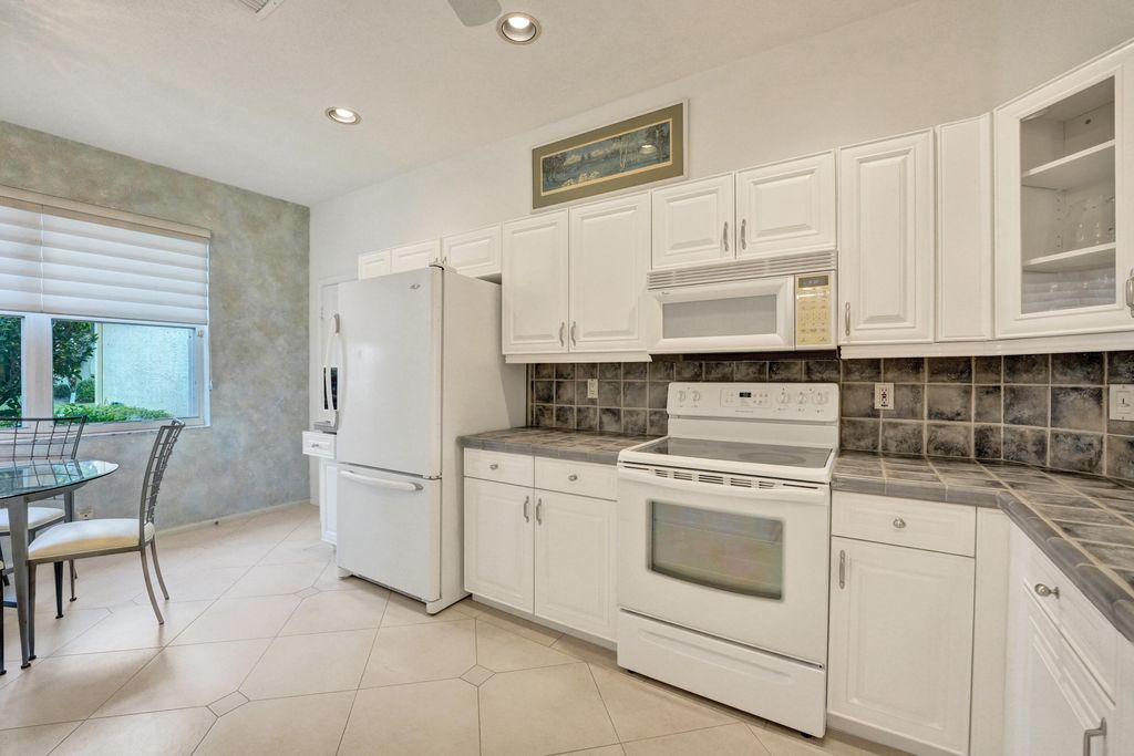 Photo of 10577 Royal Caribbean Circle, Boynton Beach, FL 33437 (MLS # R10931660)