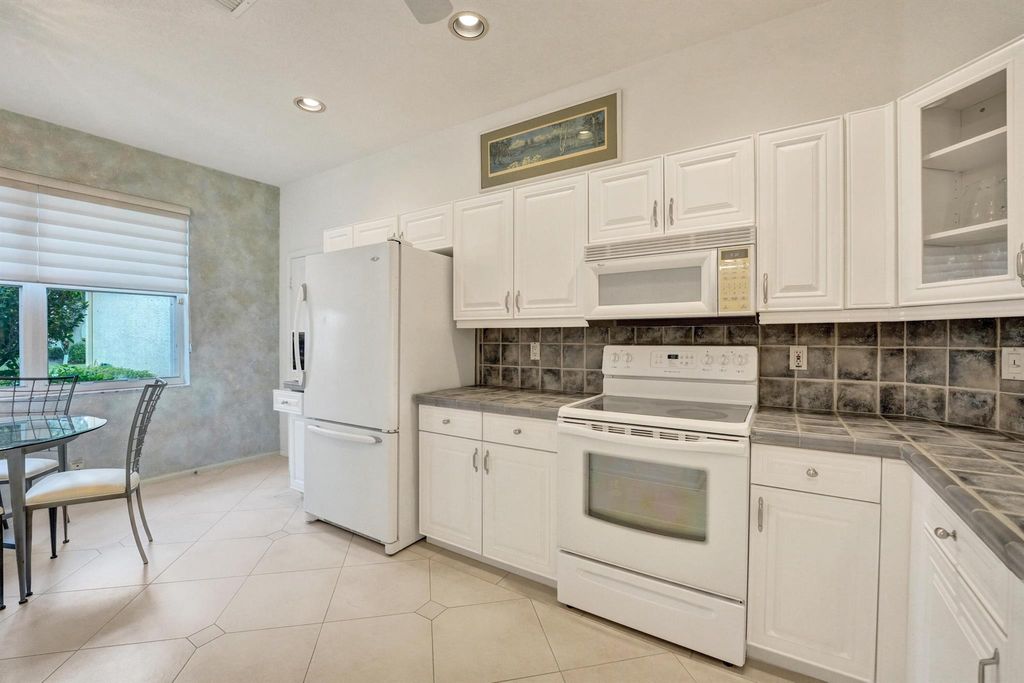 Photo of 10577 Royal Caribbean Circle, Boynton Beach, FL 33437 (MLS # R10931660)