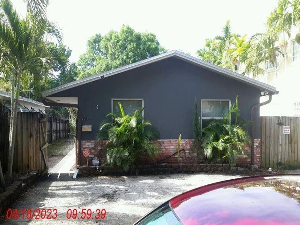Photo of 316 SW 9th Street, Fort Lauderdale, FL 33315 (MLS # F10428394)