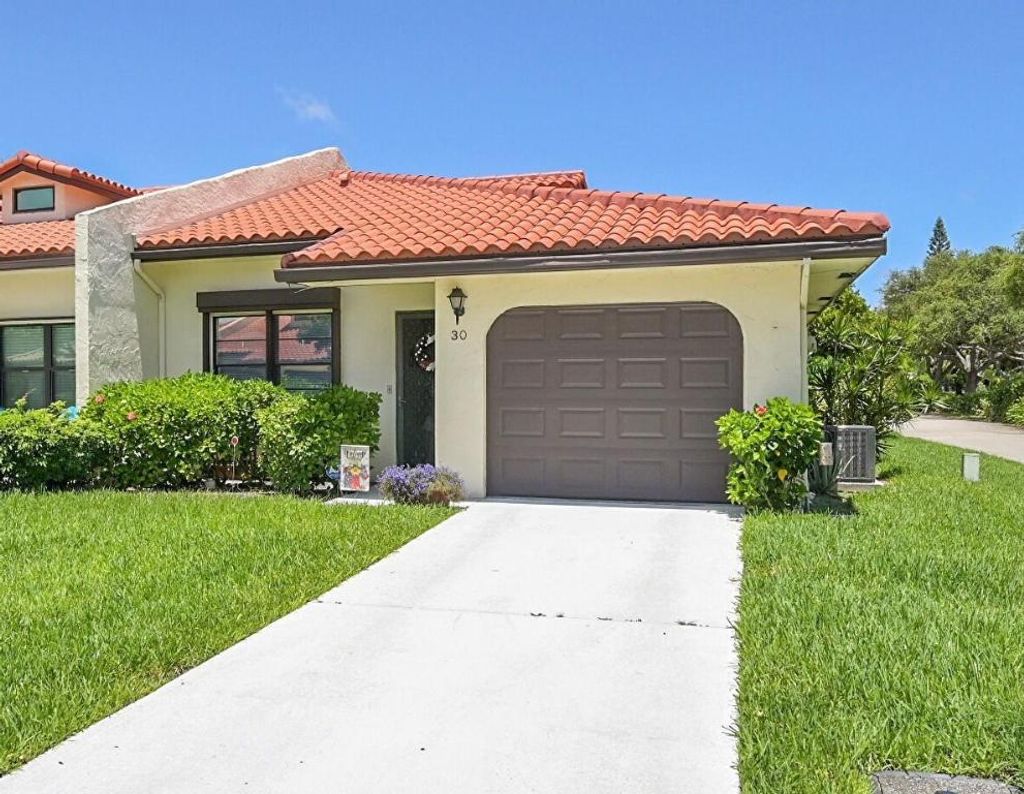 Photo of 30 Bethesda Park Circle #H30, Boynton Beach, FL 33435 (MLS # R11109228)