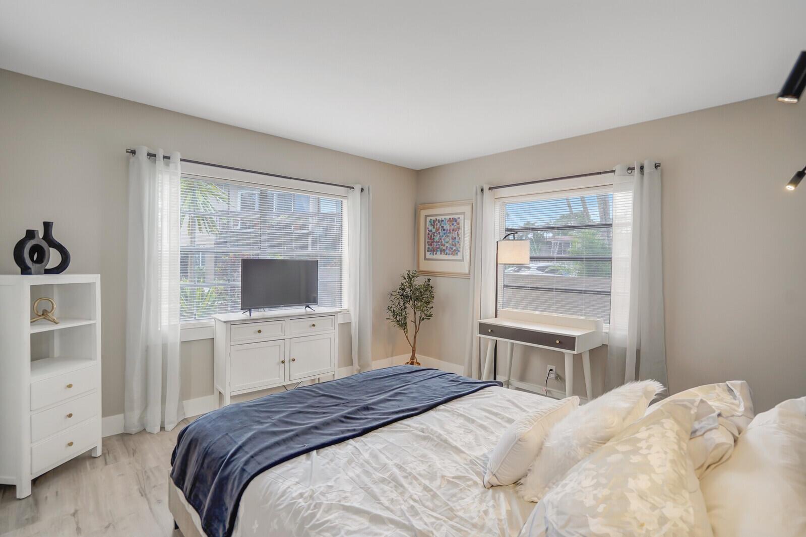 PALM GREENS AT VILLA DEL - Residential Lease