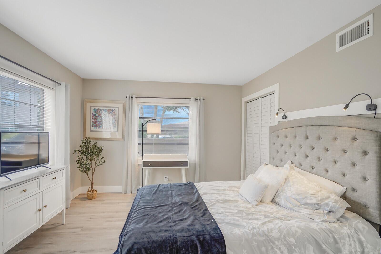 PALM GREENS AT VILLA DEL - Residential Lease