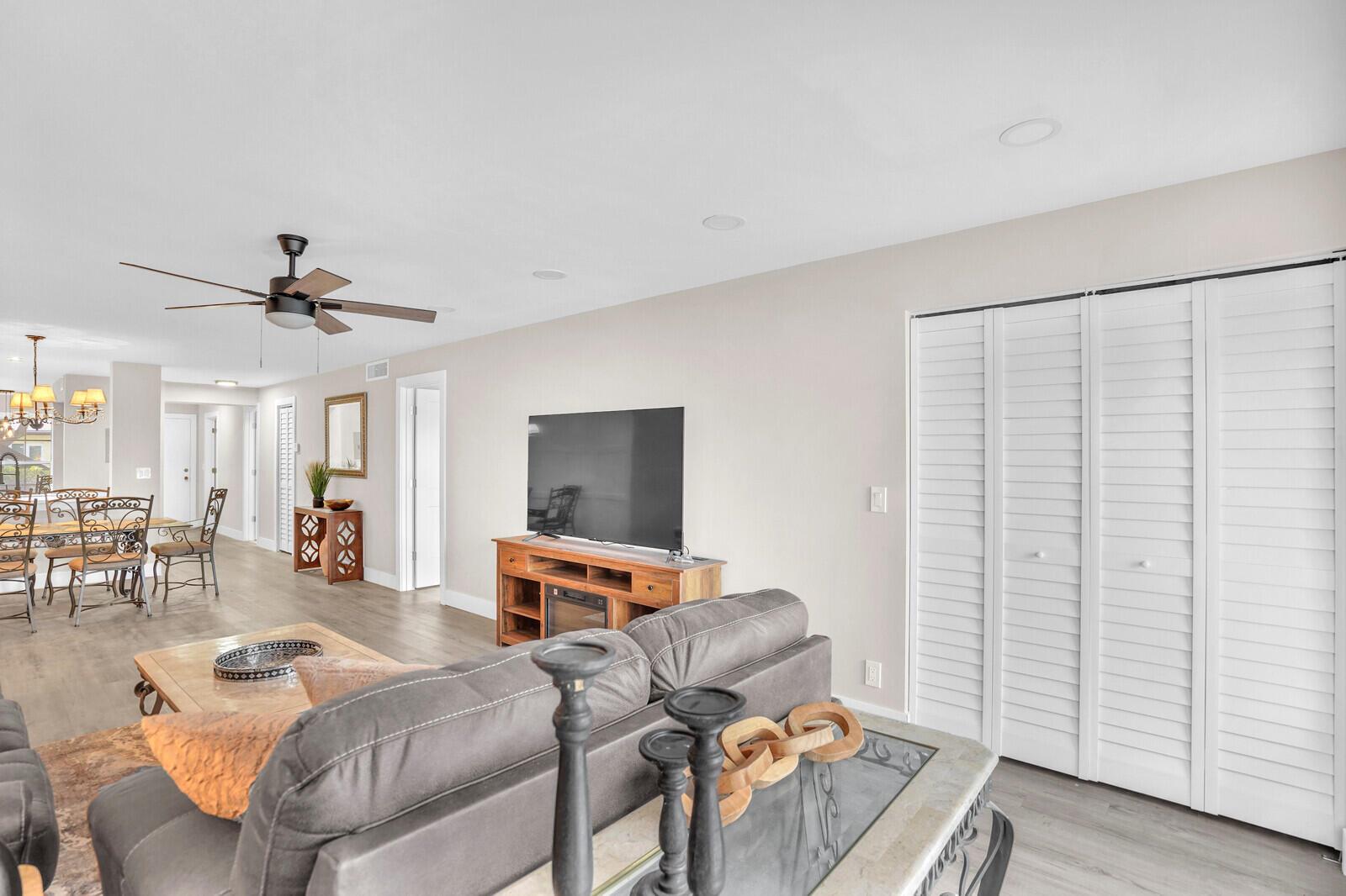 PALM GREENS AT VILLA DEL - Residential Lease