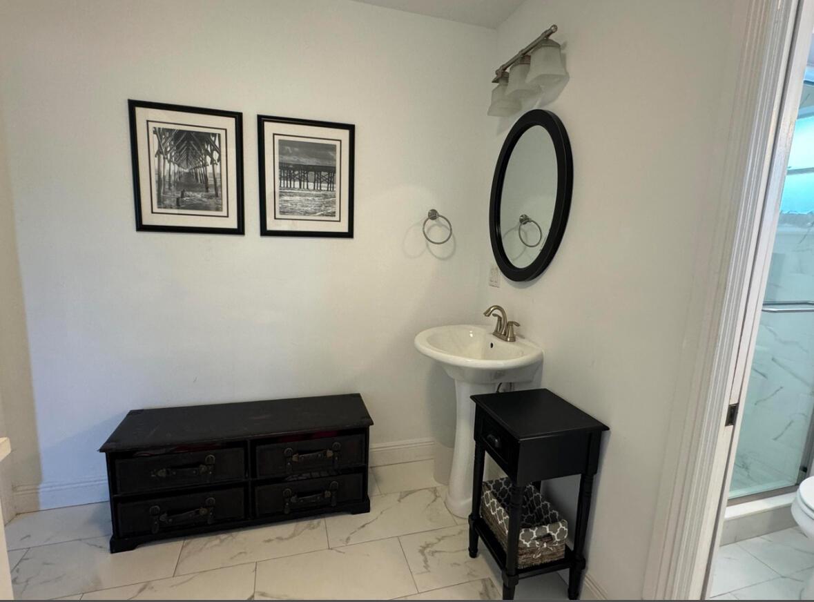 RIO VISTA OF ISLAND SHORE - Residential Lease
