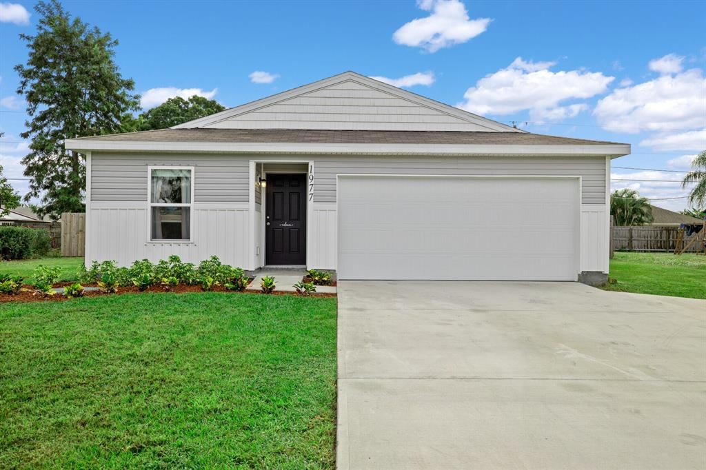Photo of 1977 SE Floresta Drive, Port Saint Lucie, FL 34983 (MLS # R10755477)