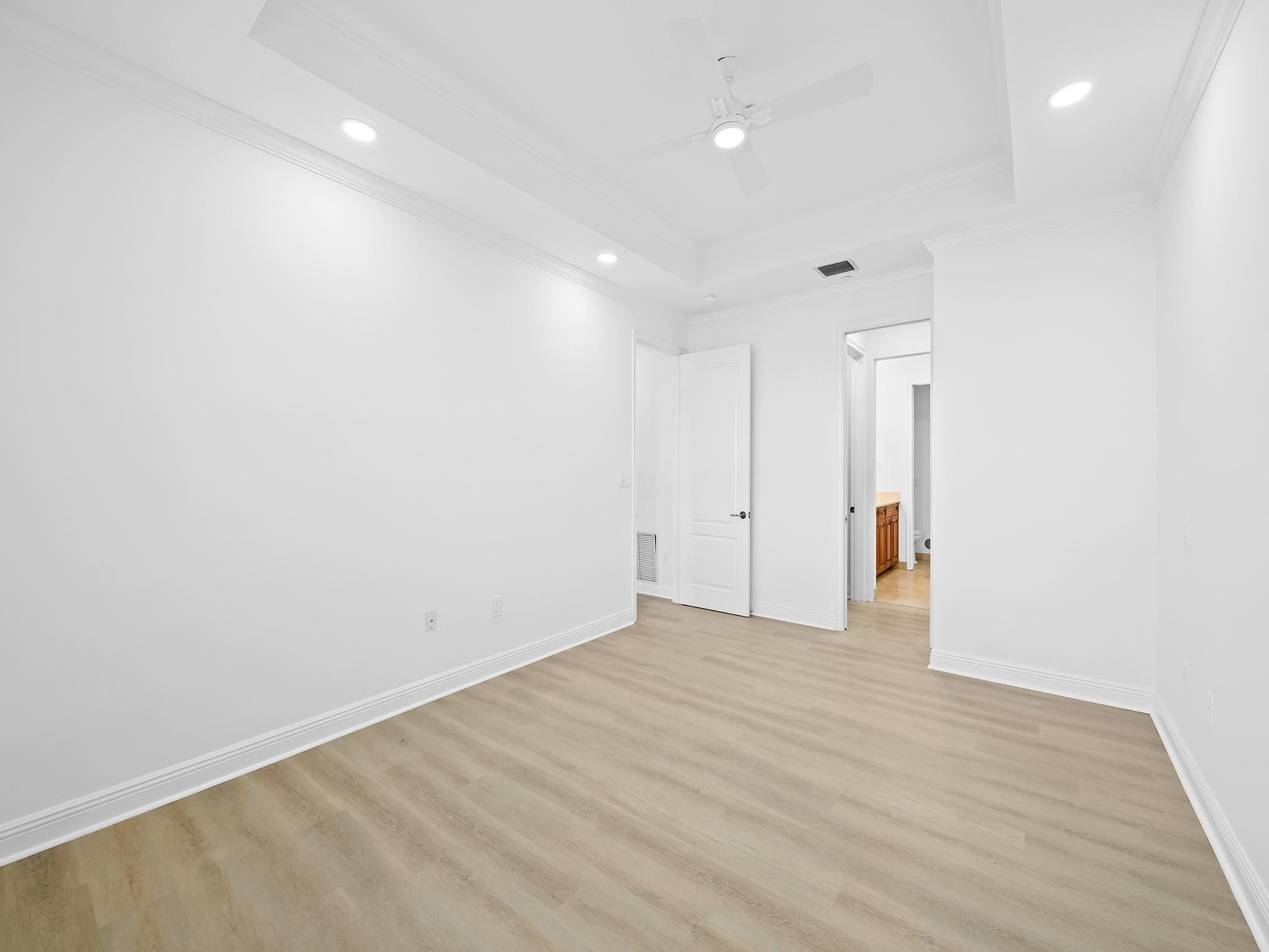 504 SE 7th Street 202