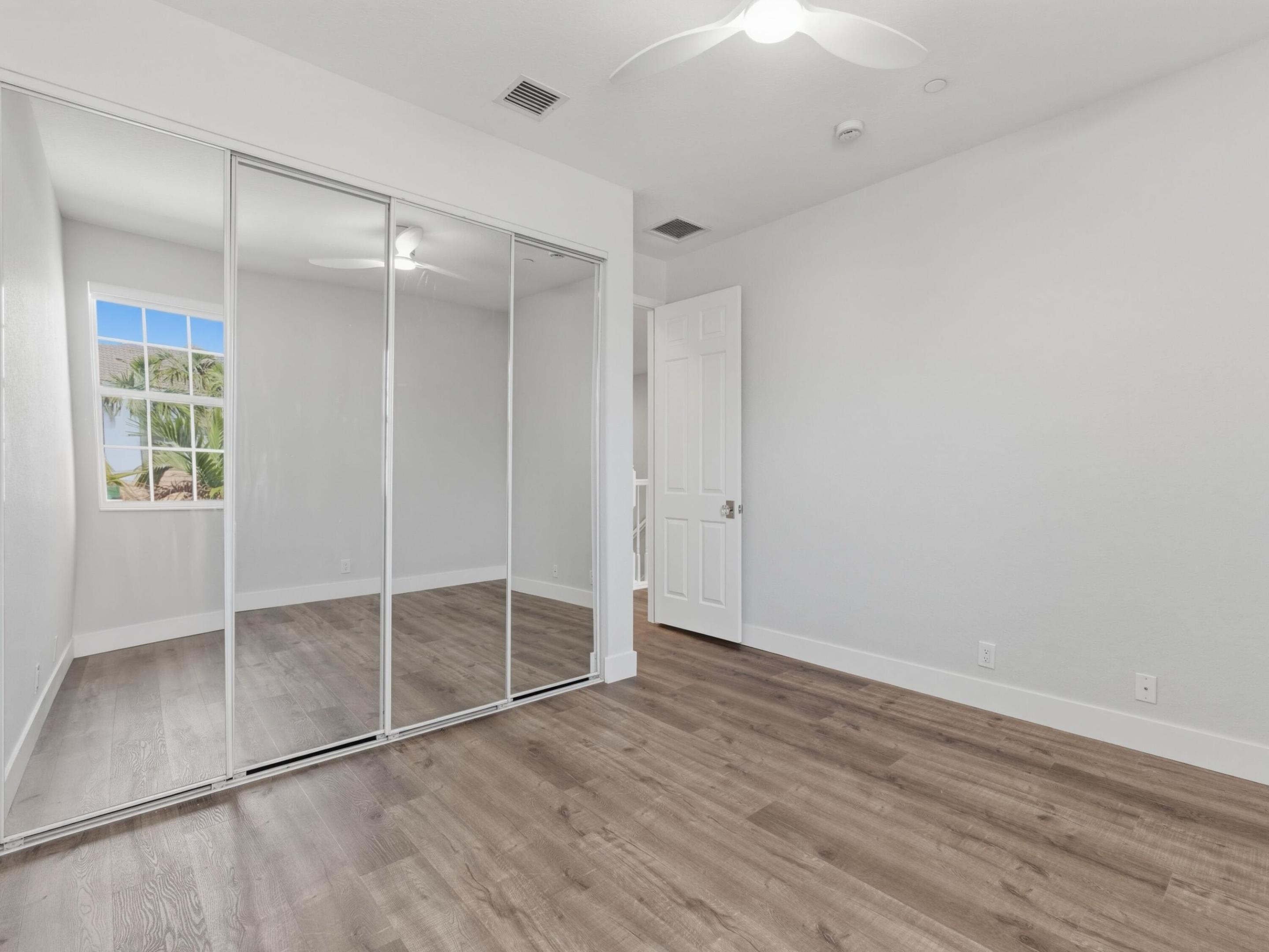 CARRIAGE POINTE - Residential