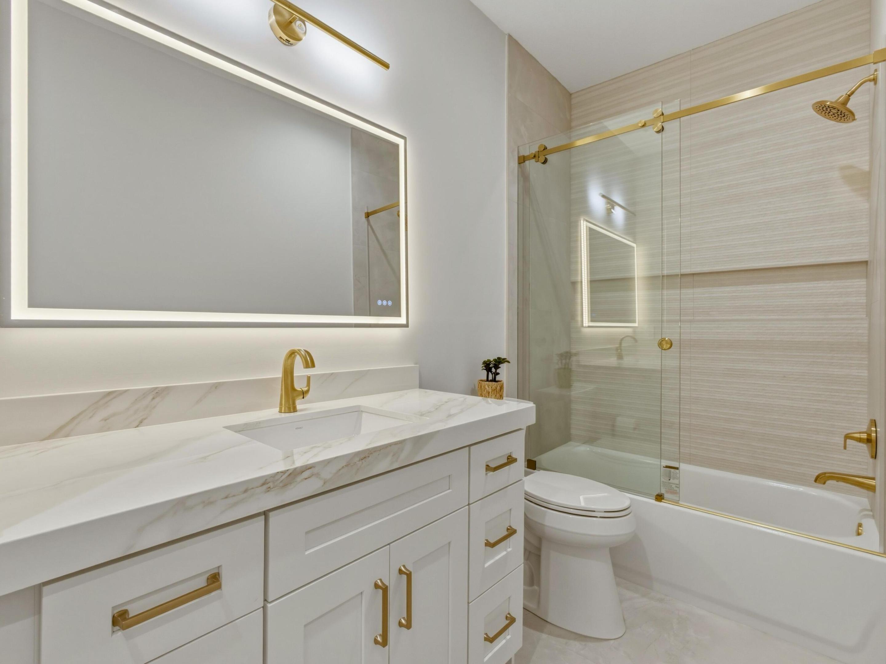 CARRIAGE POINTE - Residential