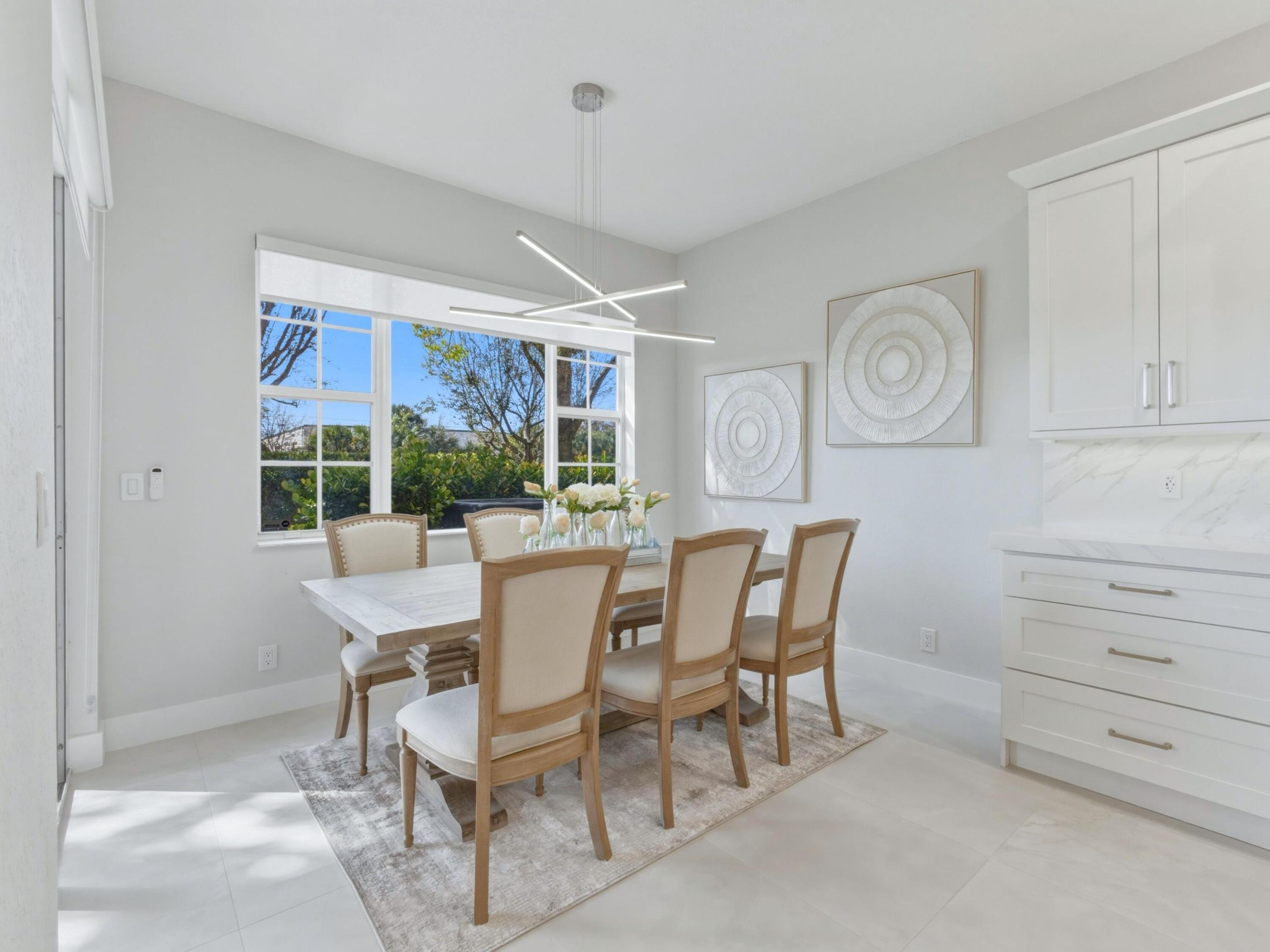 CARRIAGE POINTE - Residential