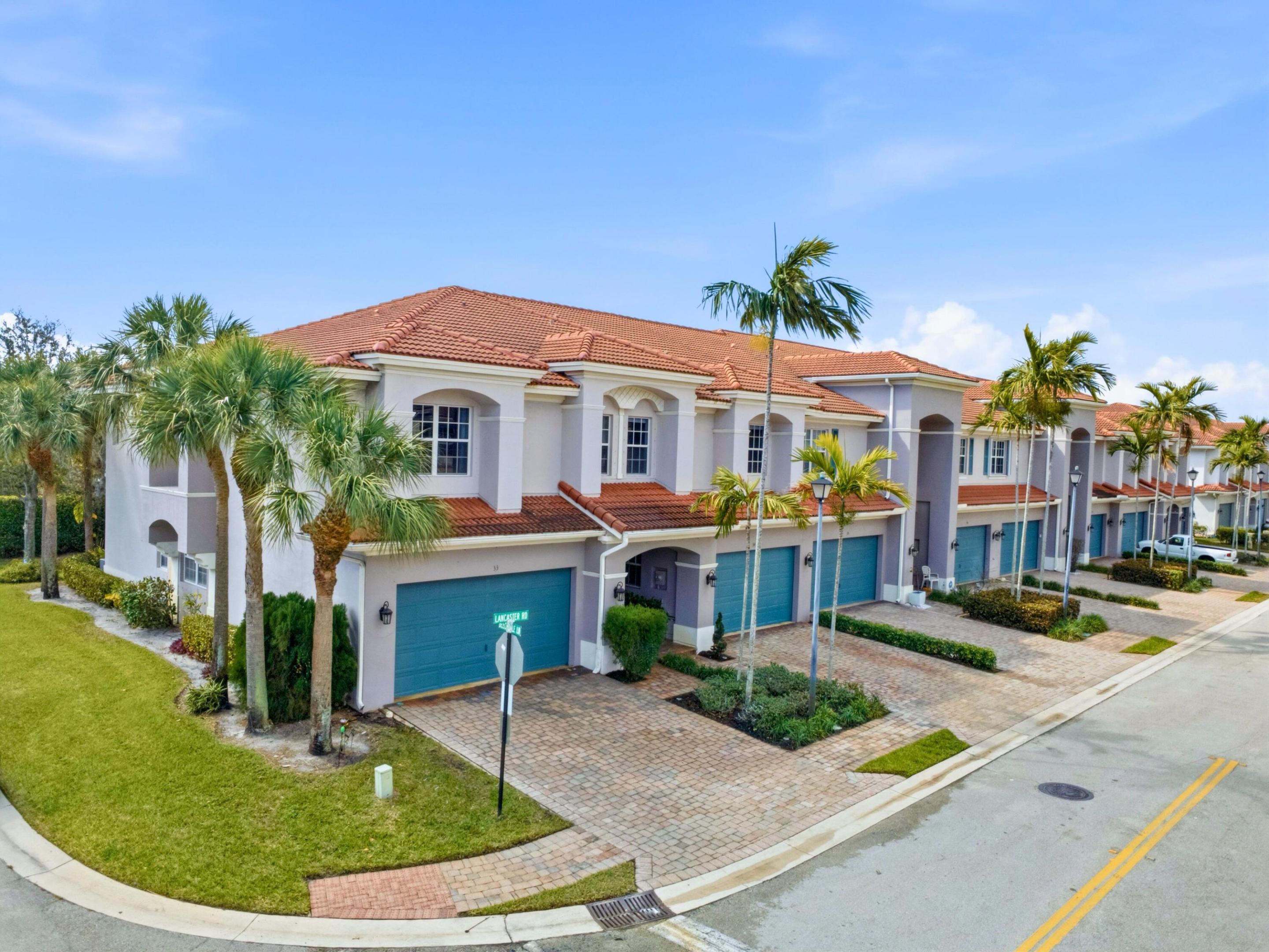 CARRIAGE POINTE - Residential