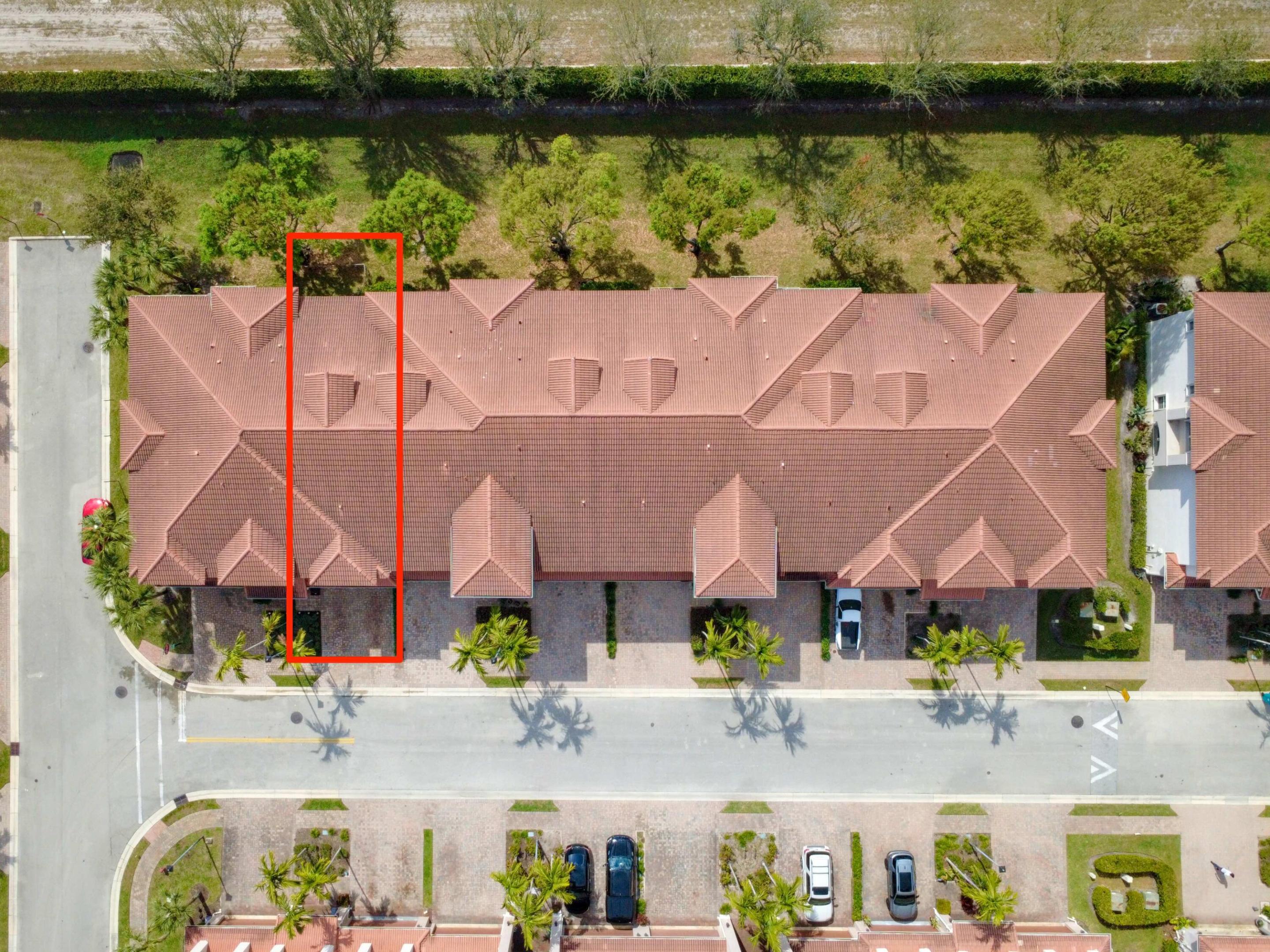 CARRIAGE POINTE - Residential