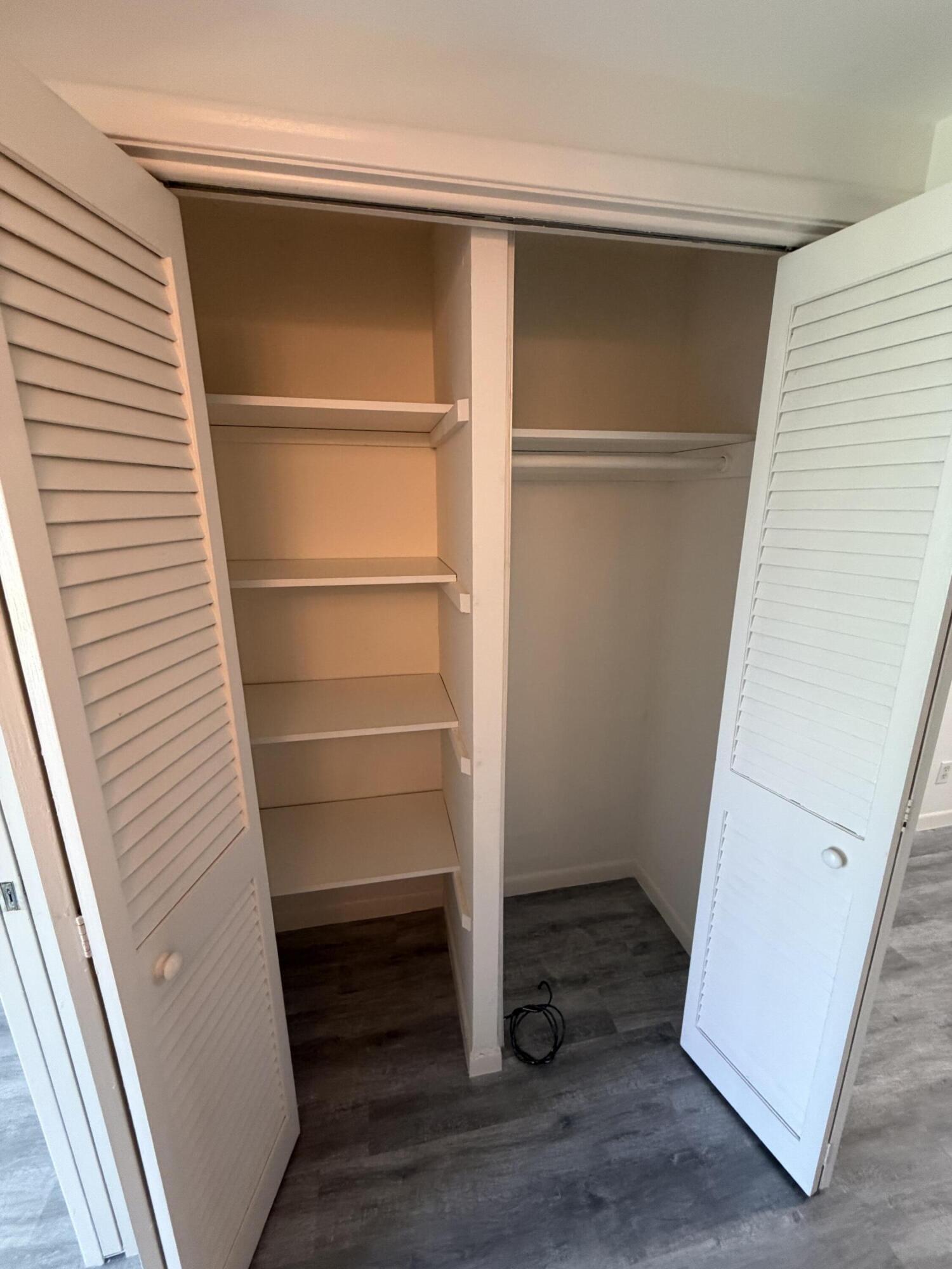 STERLING VILLAGE 370 CONDO - Residential