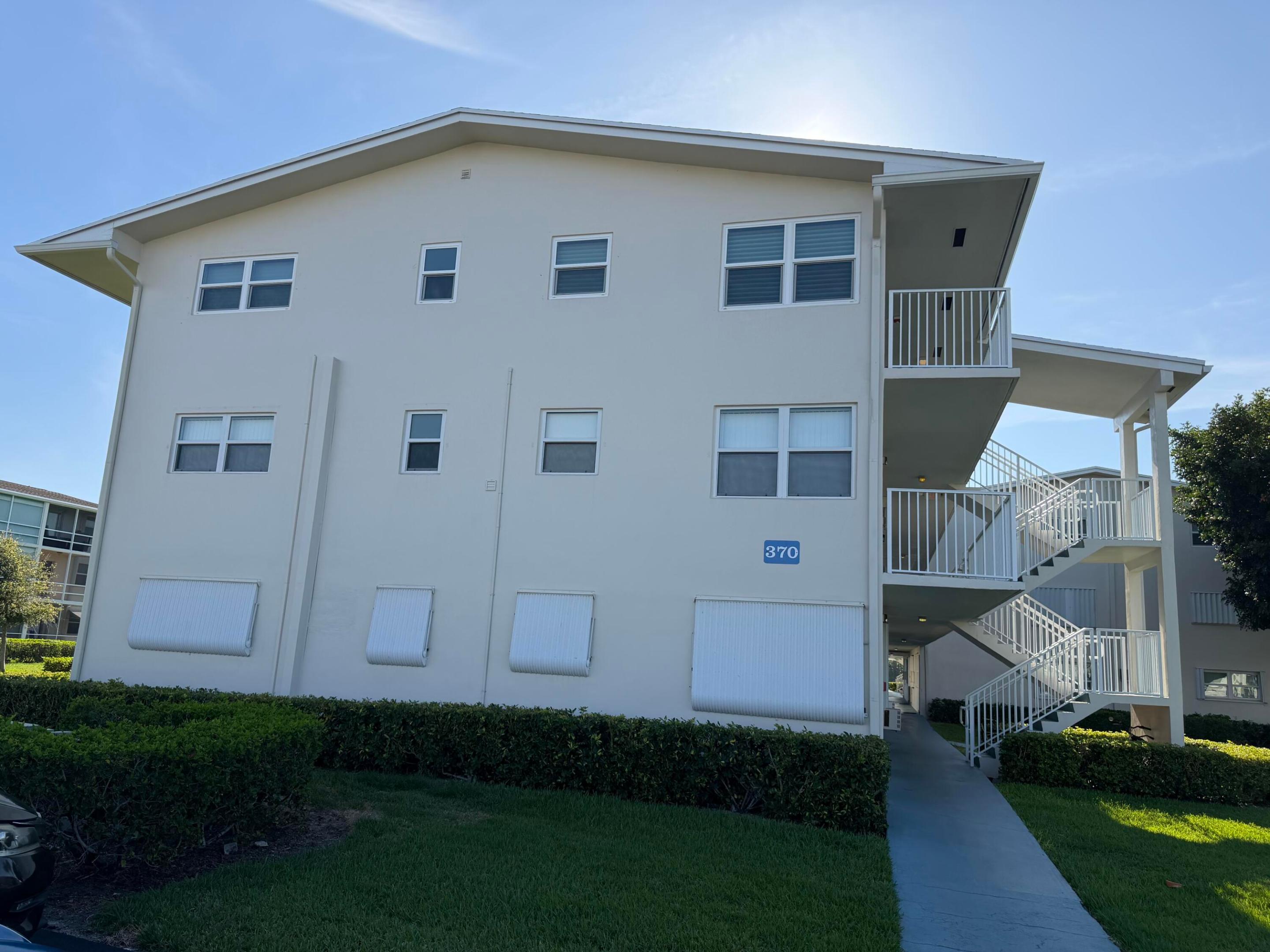 STERLING VILLAGE 370 CONDO - Residential